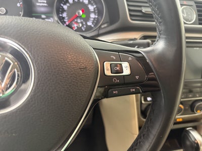2017 Volkswagen Passat 1.8T SEL Premium