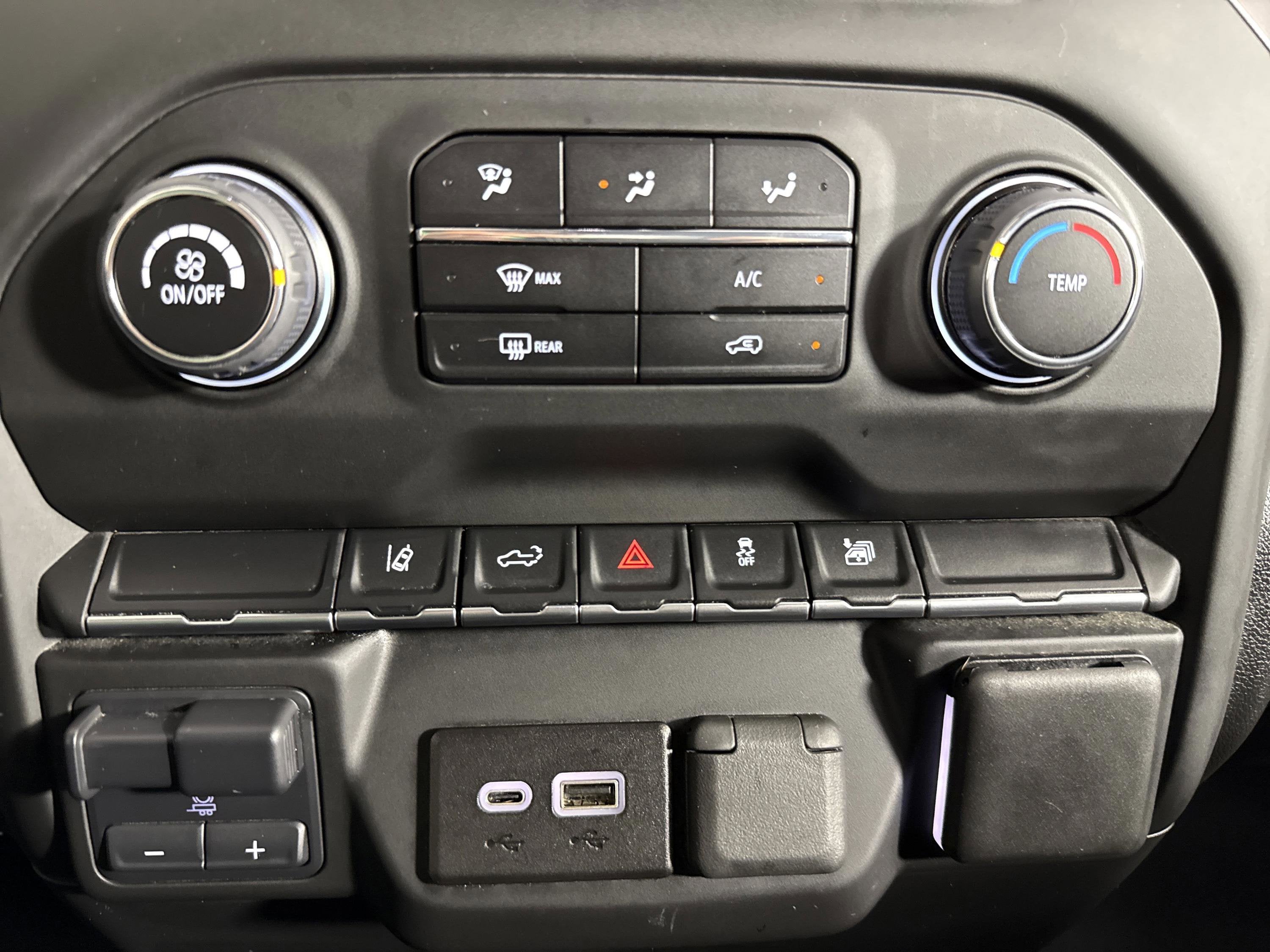 2024 Chevrolet Silverado 2500HD Custom