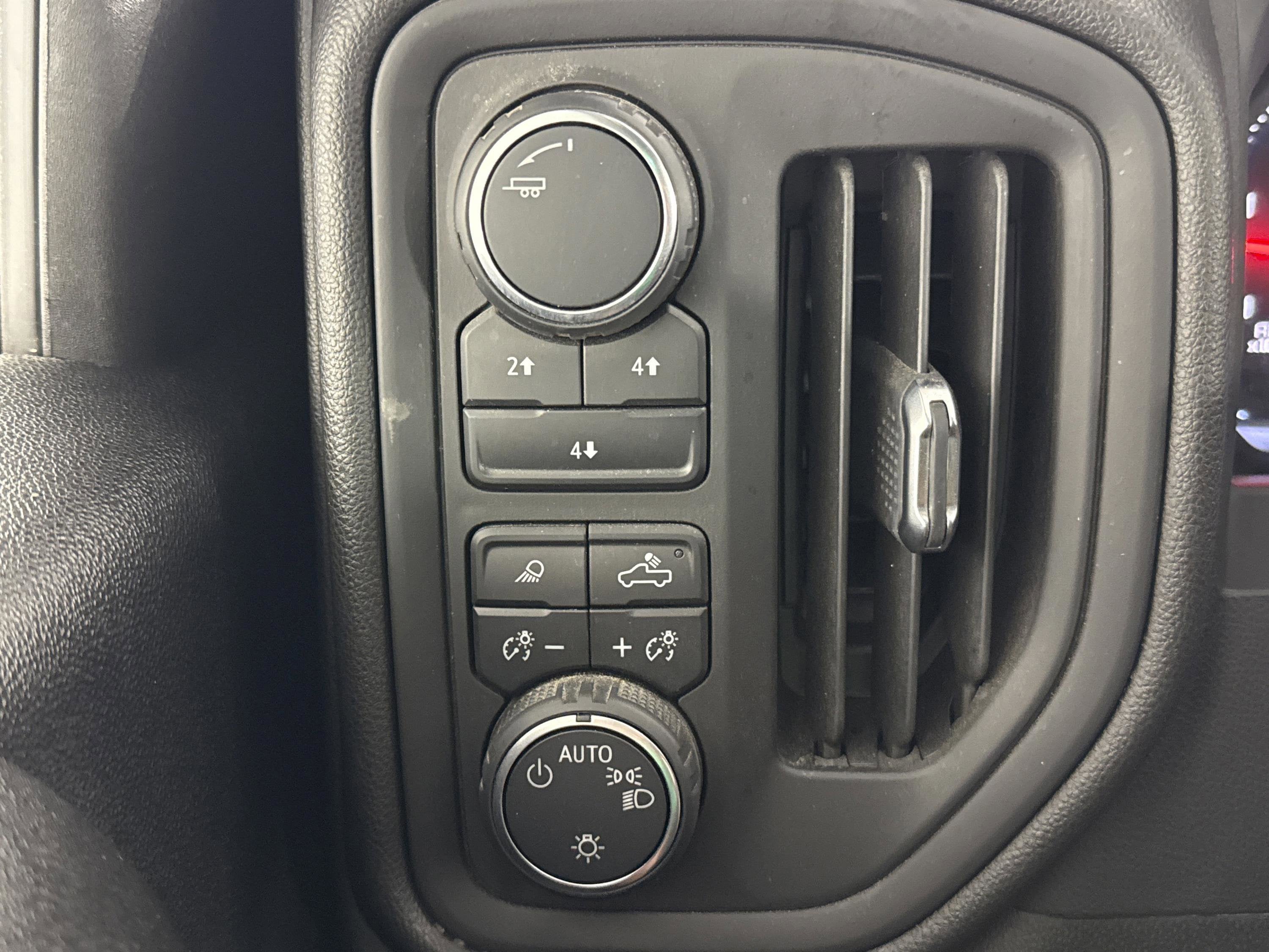 2024 Chevrolet Silverado 2500HD Custom