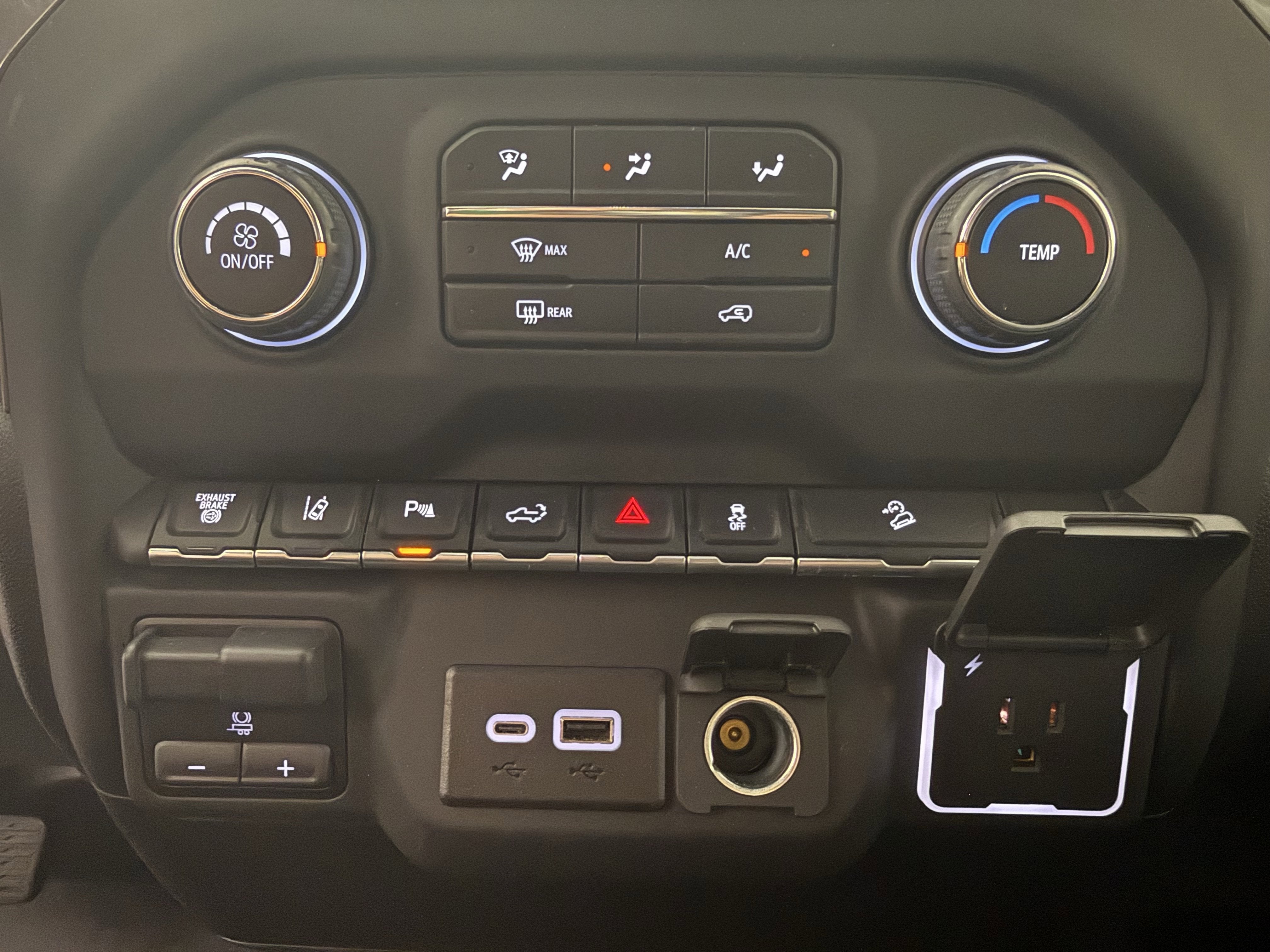 2024 Chevrolet Silverado 2500HD Custom