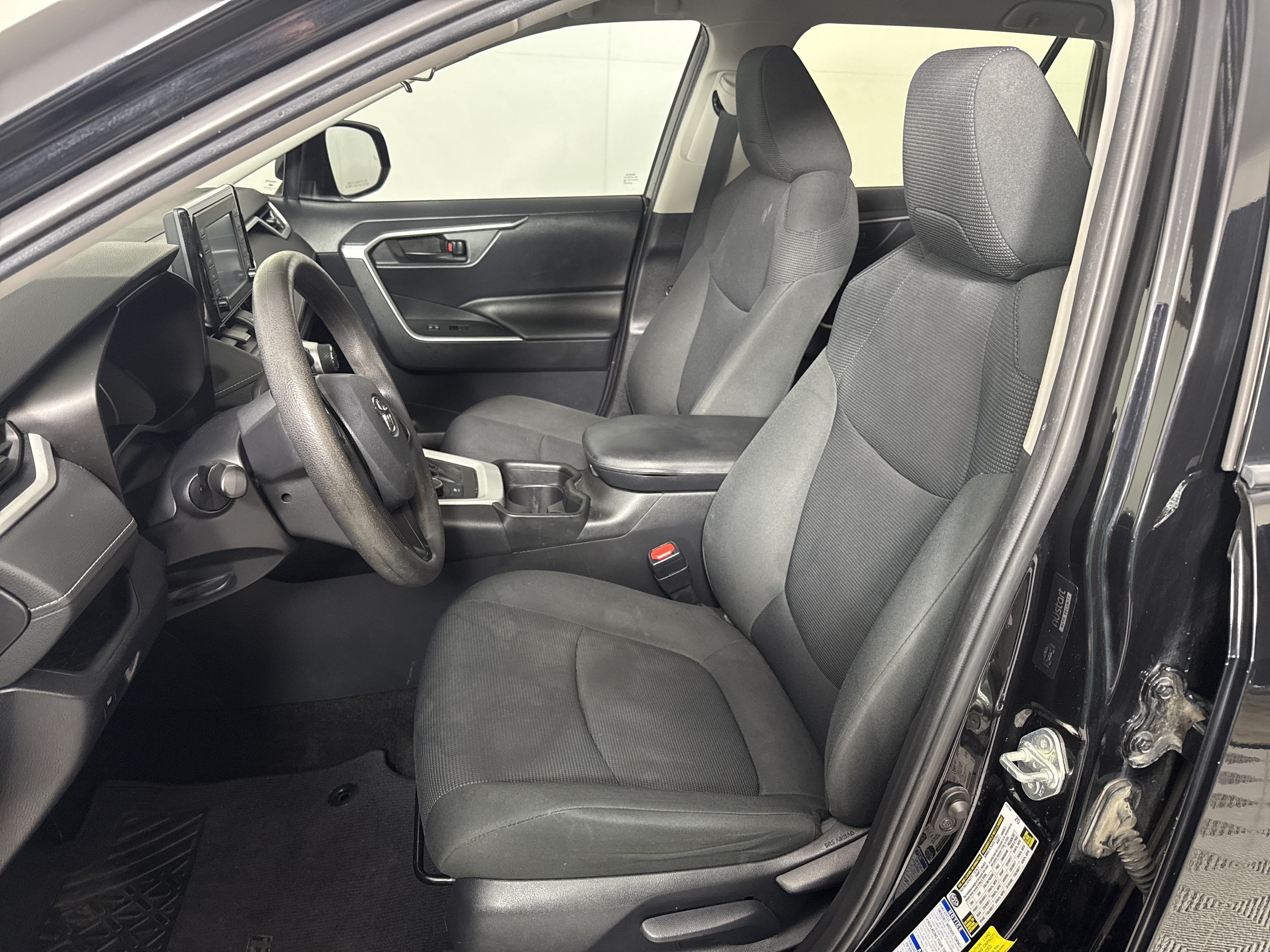 2019 Toyota RAV4 Hybrid LE