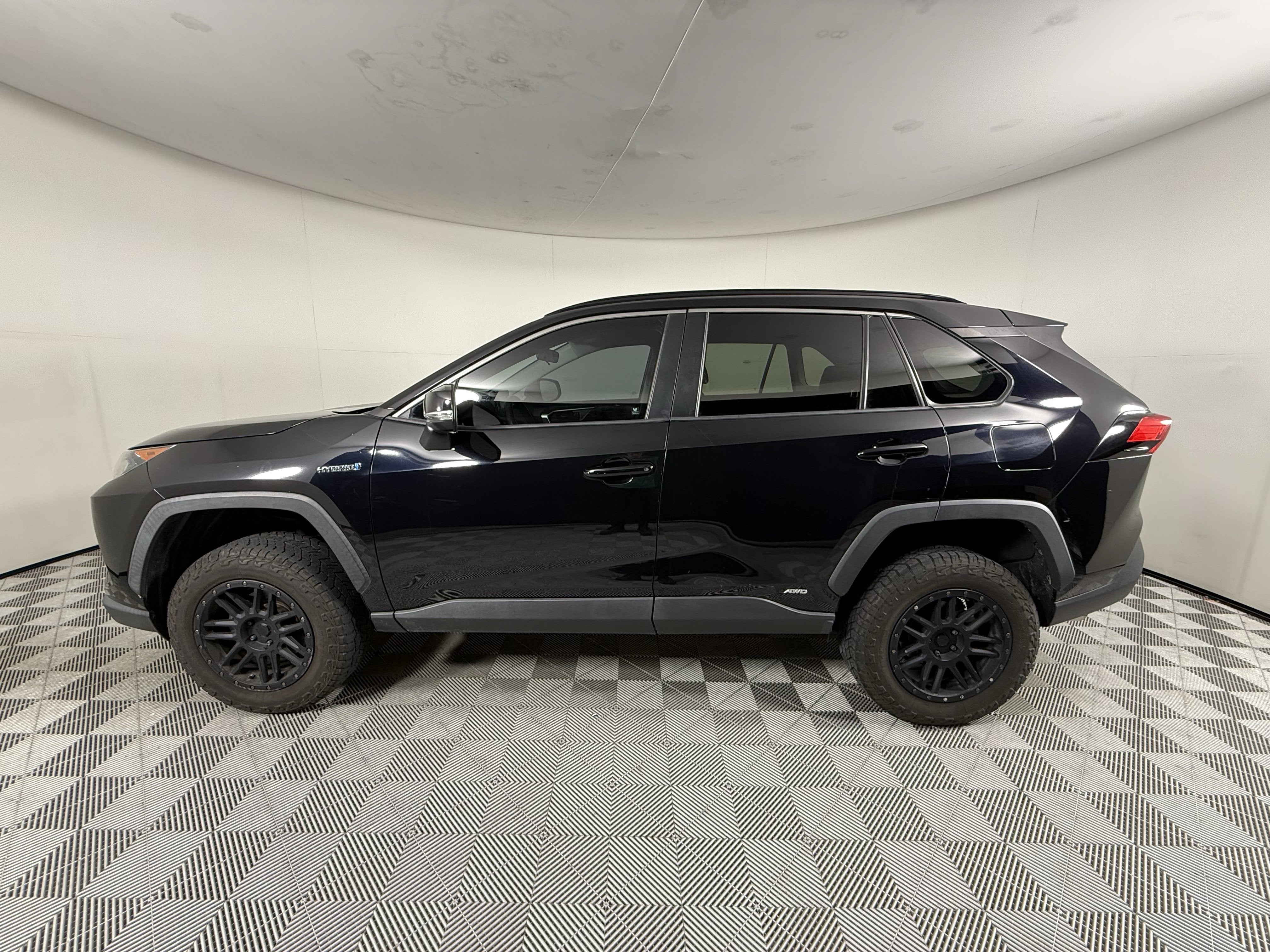 2019 Toyota RAV4 Hybrid LE