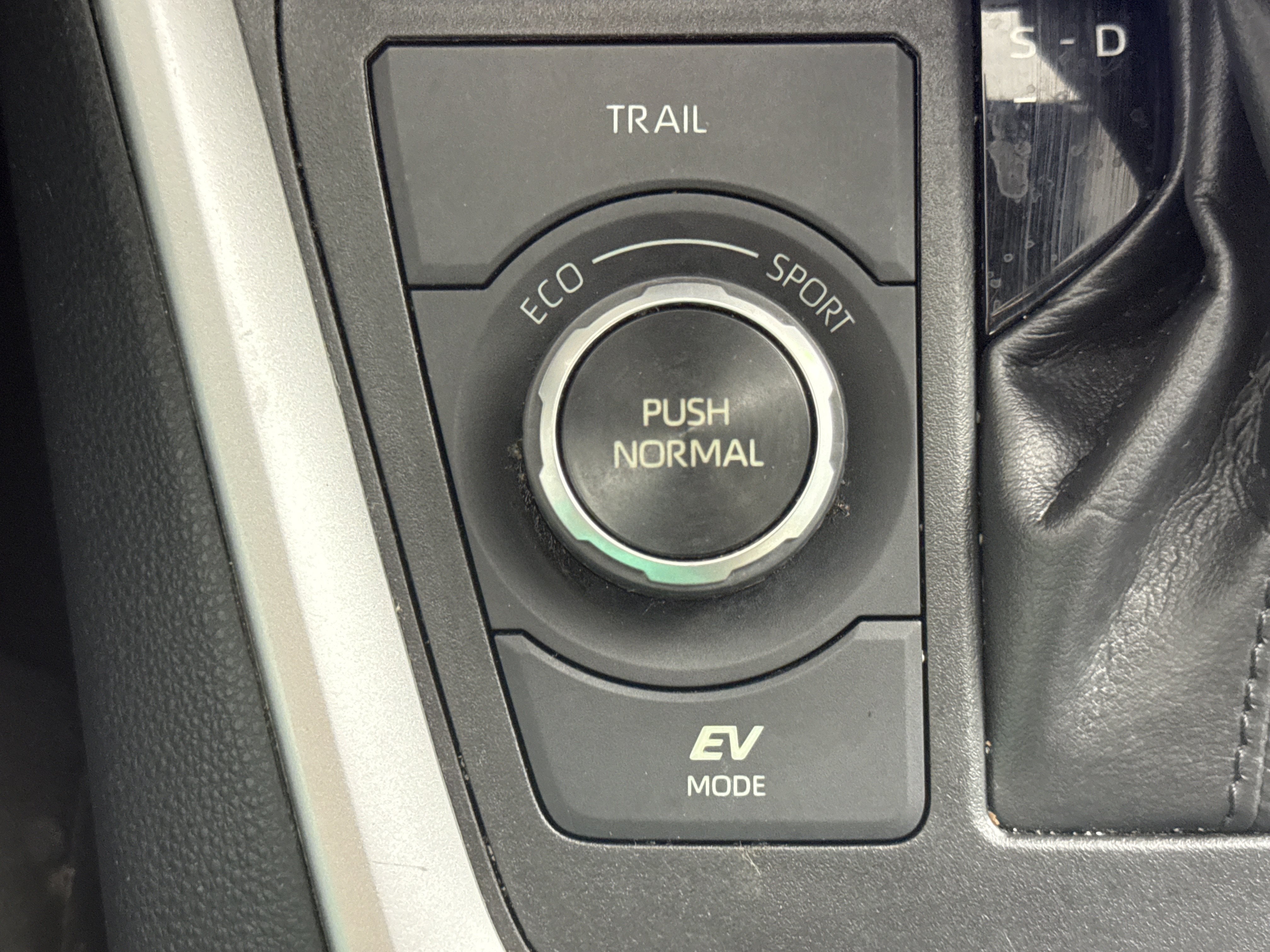 2019 Toyota RAV4 Hybrid LE