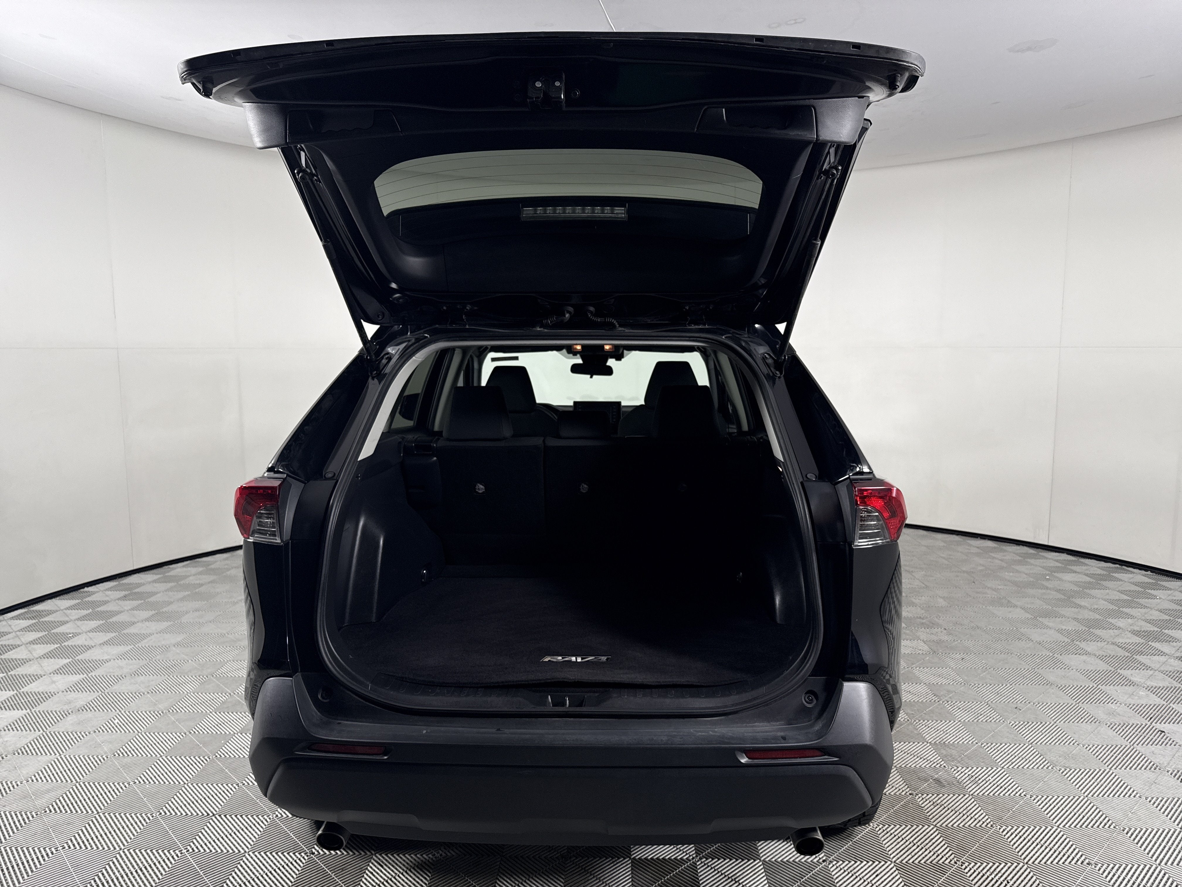 2019 Toyota RAV4 Hybrid LE