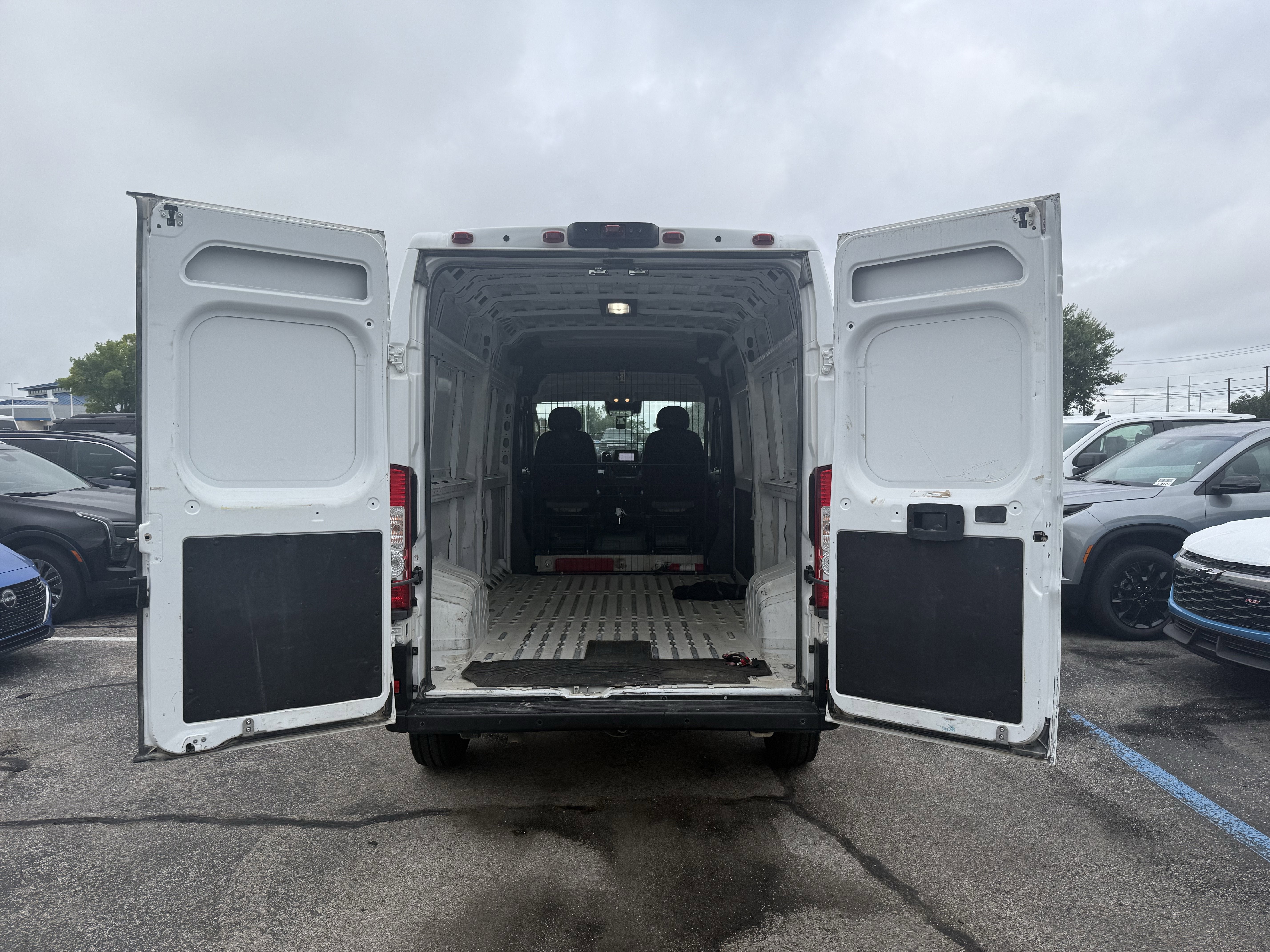 2025 RAM ProMaster Cargo Van SLT