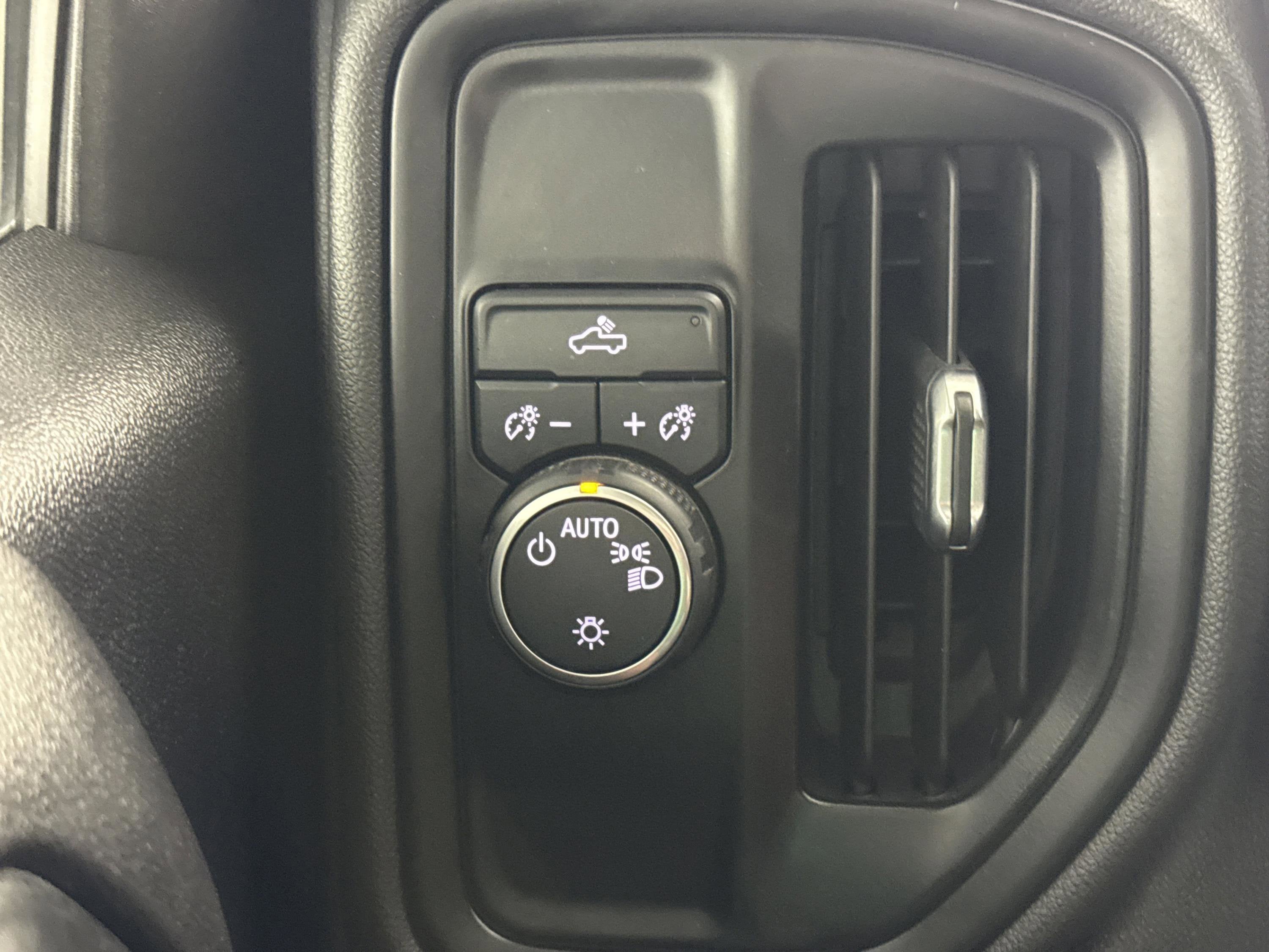 2020 Chevrolet Silverado 1500 Custom