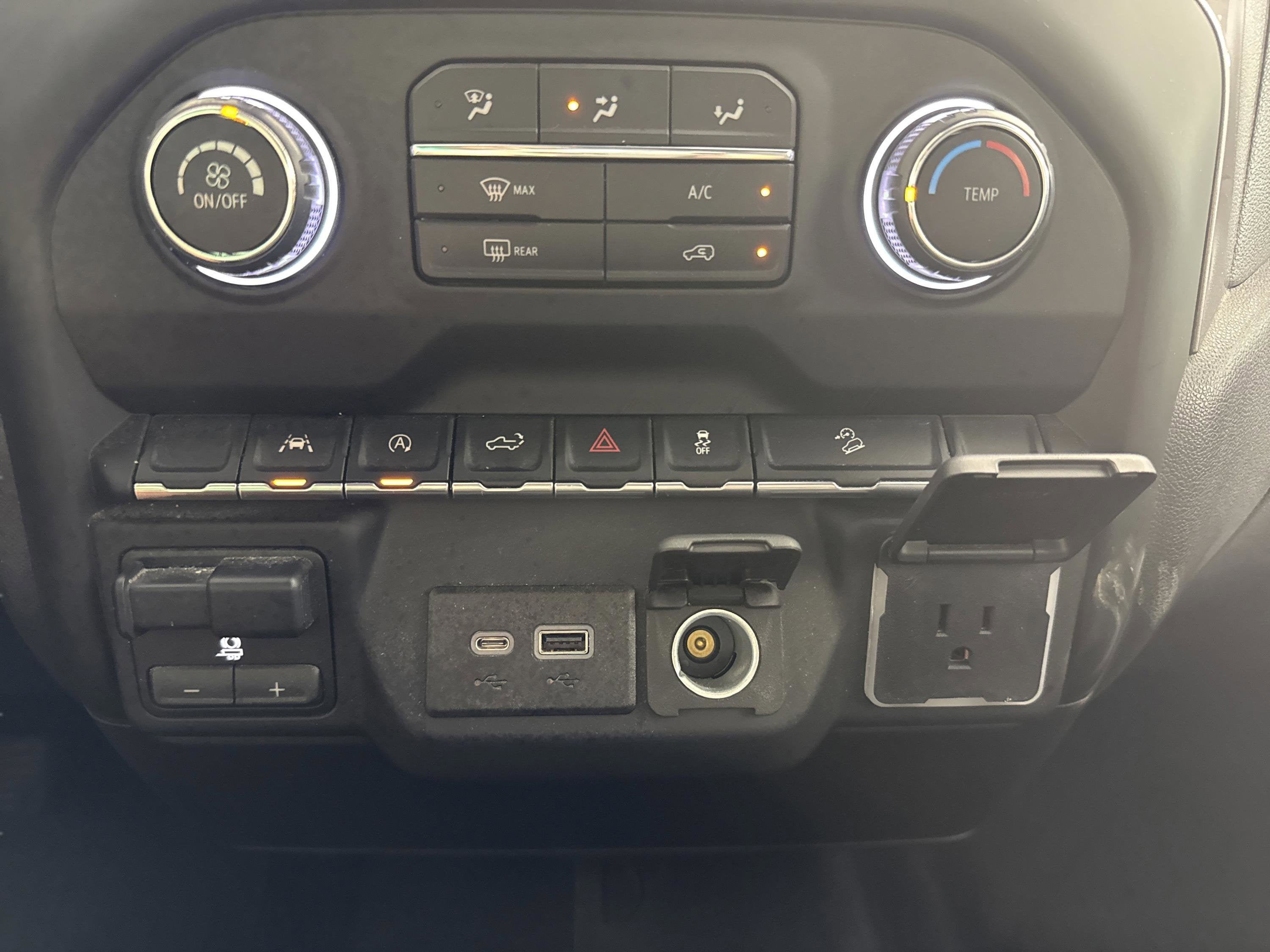 2023 Chevrolet Silverado 1500 Custom Trail Boss