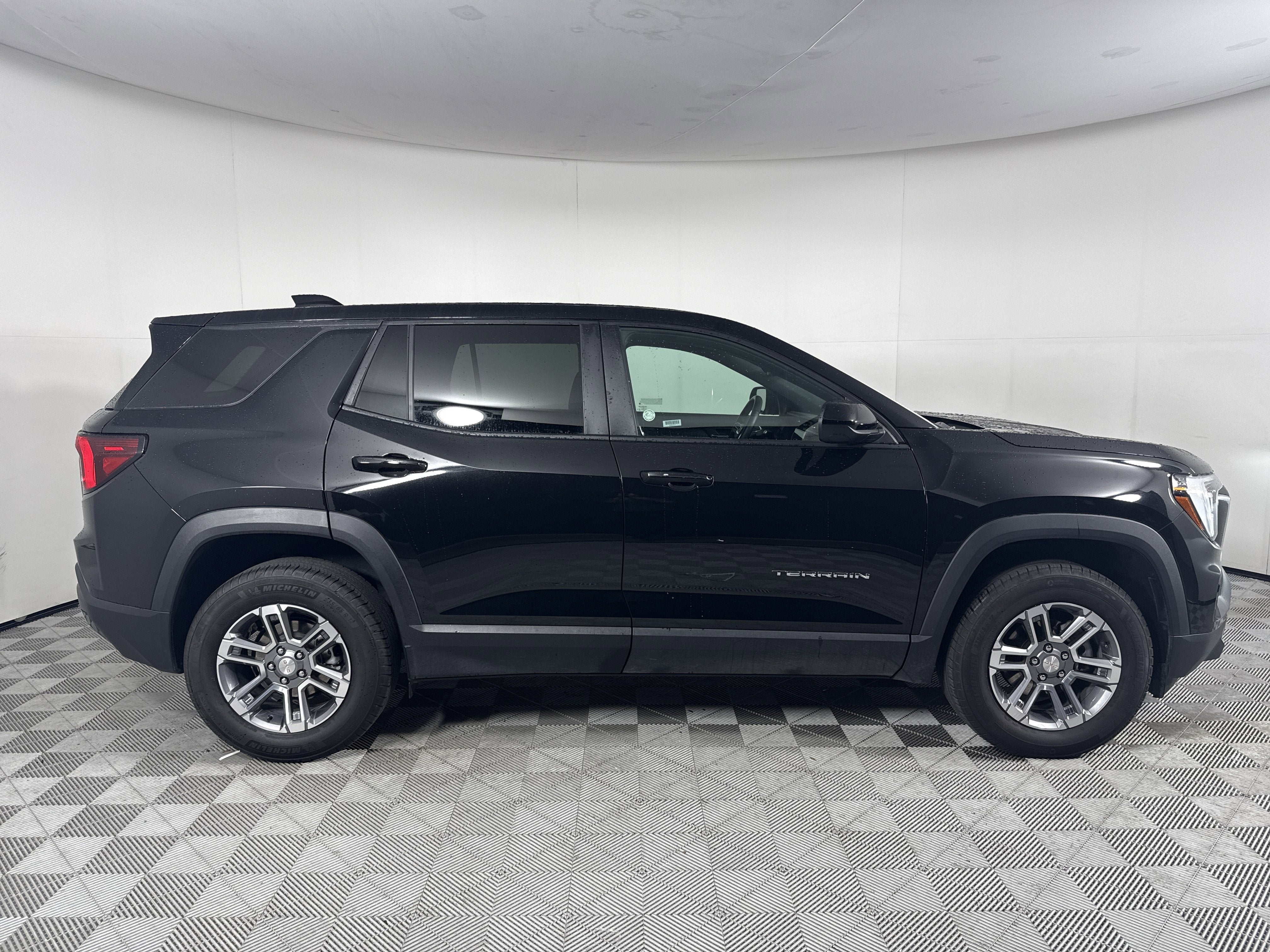 2025 GMC Terrain AWD Elevation