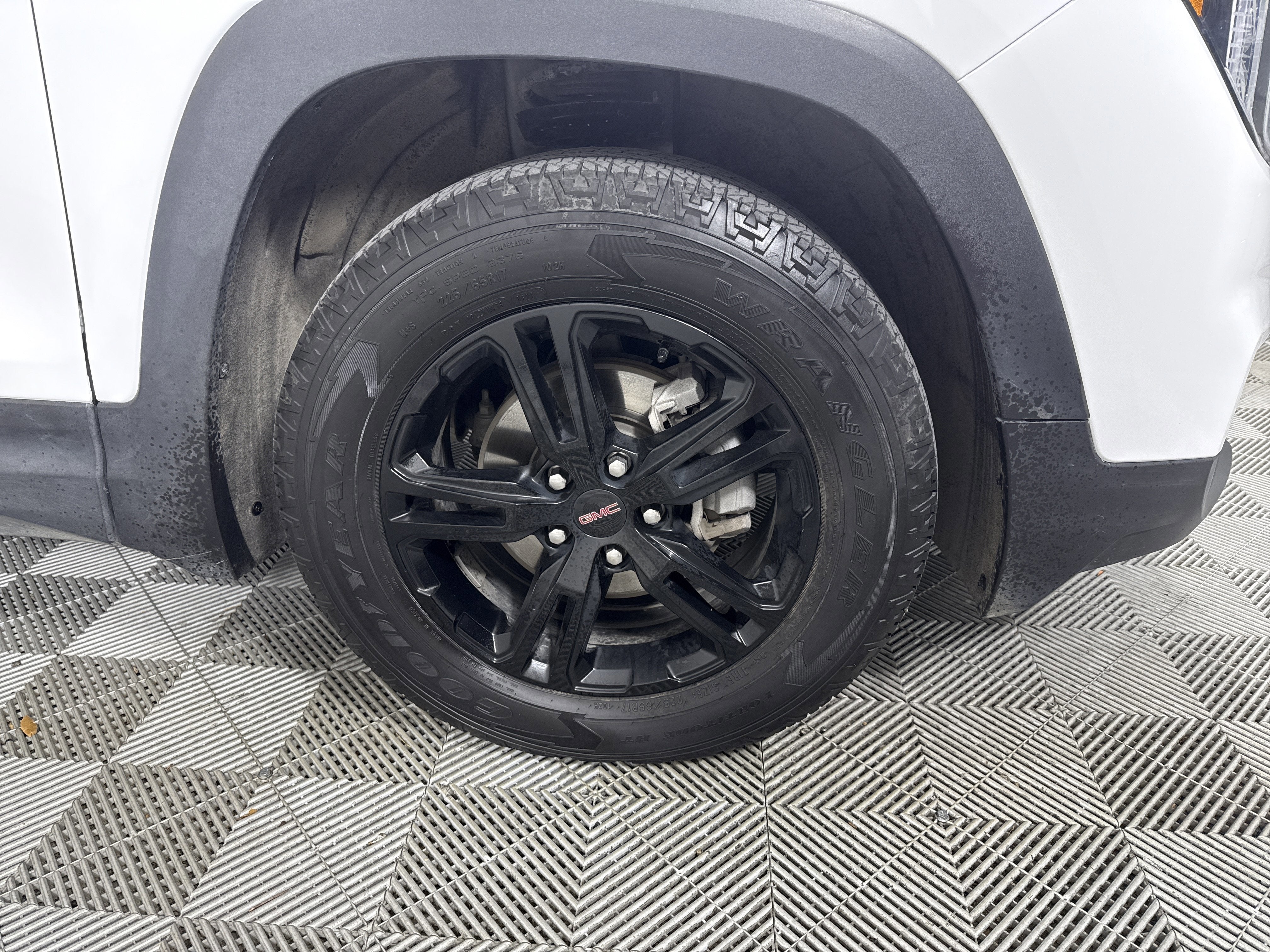 2023 GMC Terrain AT4