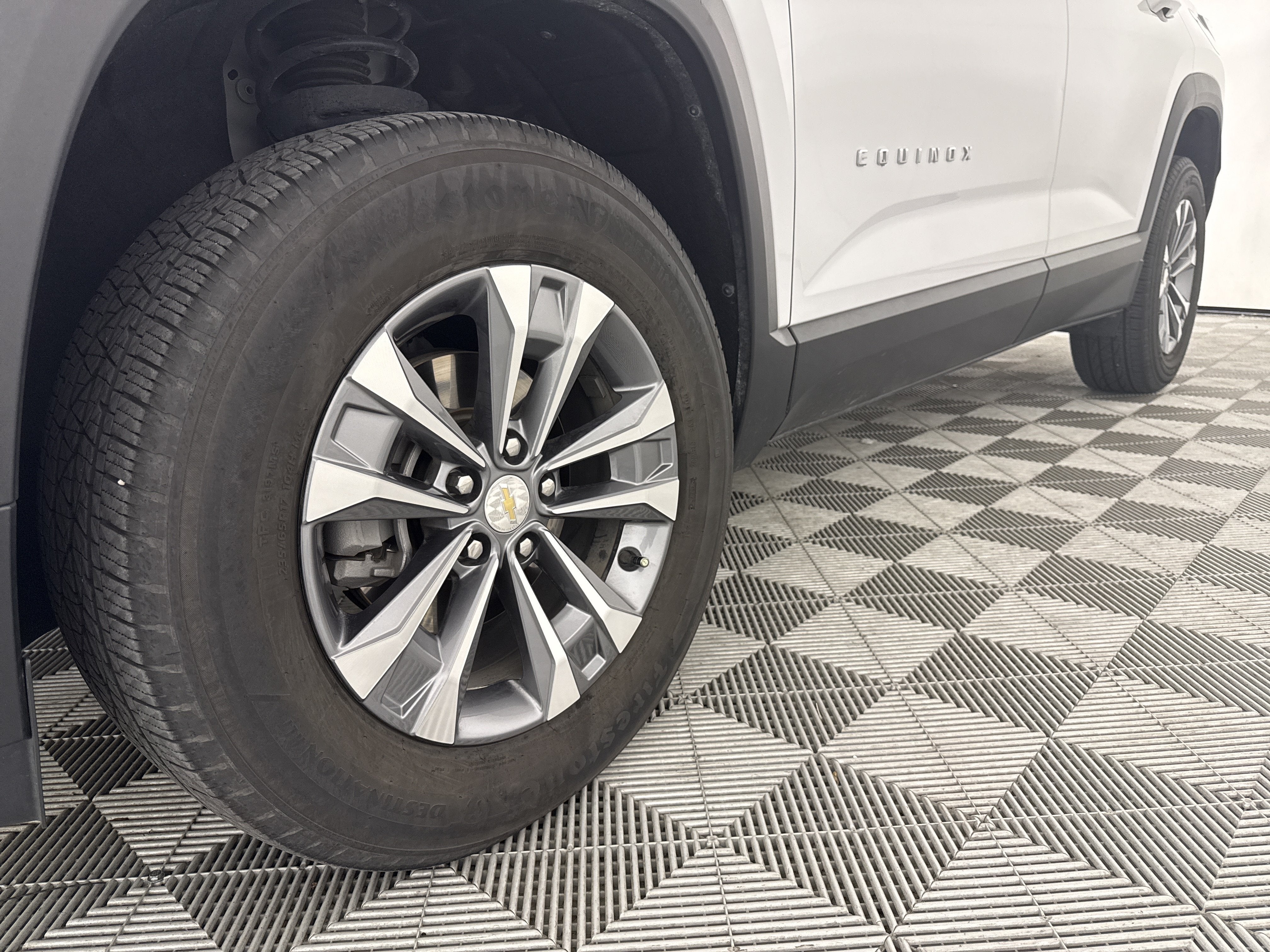 2025 Chevrolet Equinox FWD LT