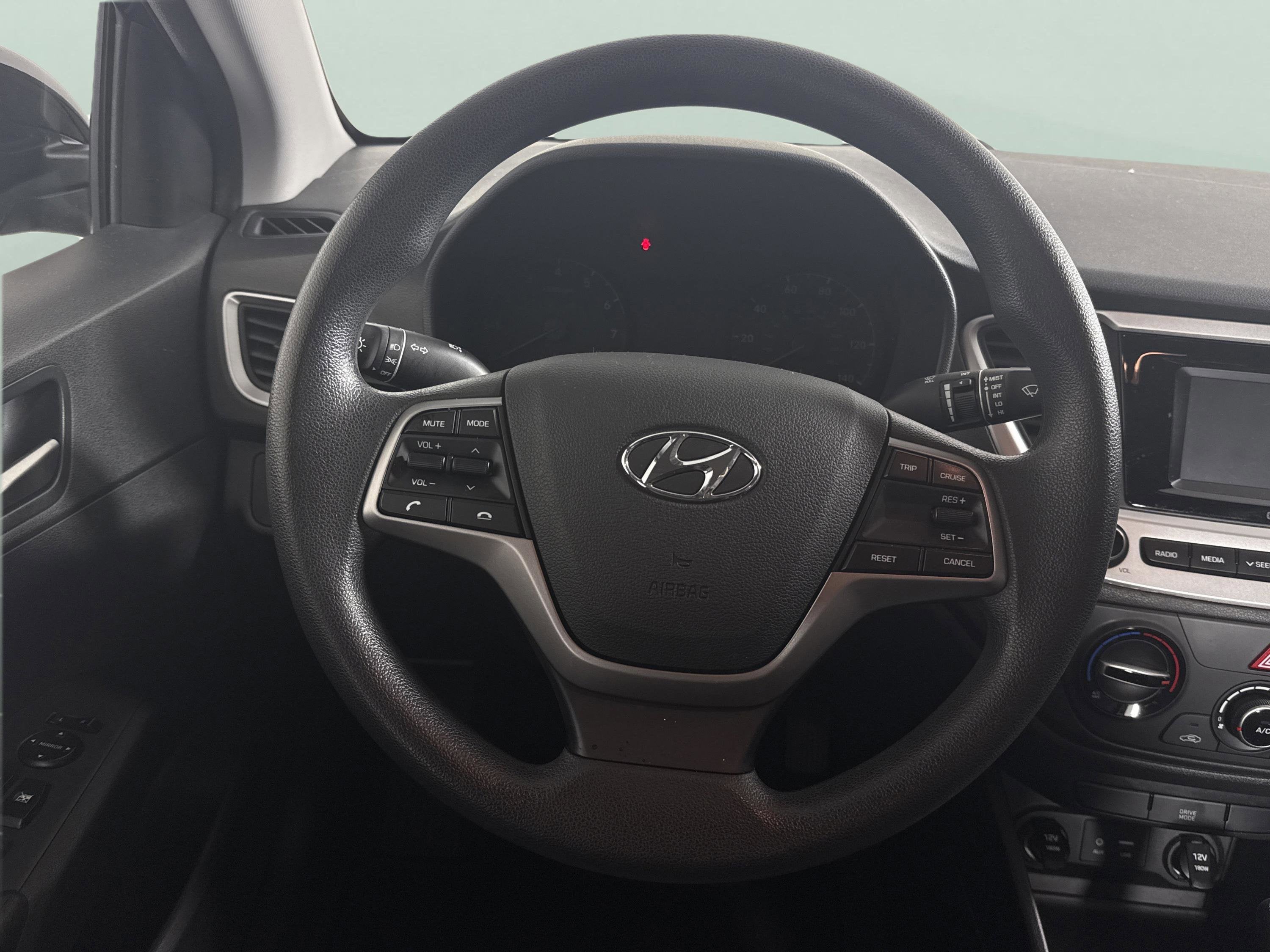 2022 Hyundai Accent SE