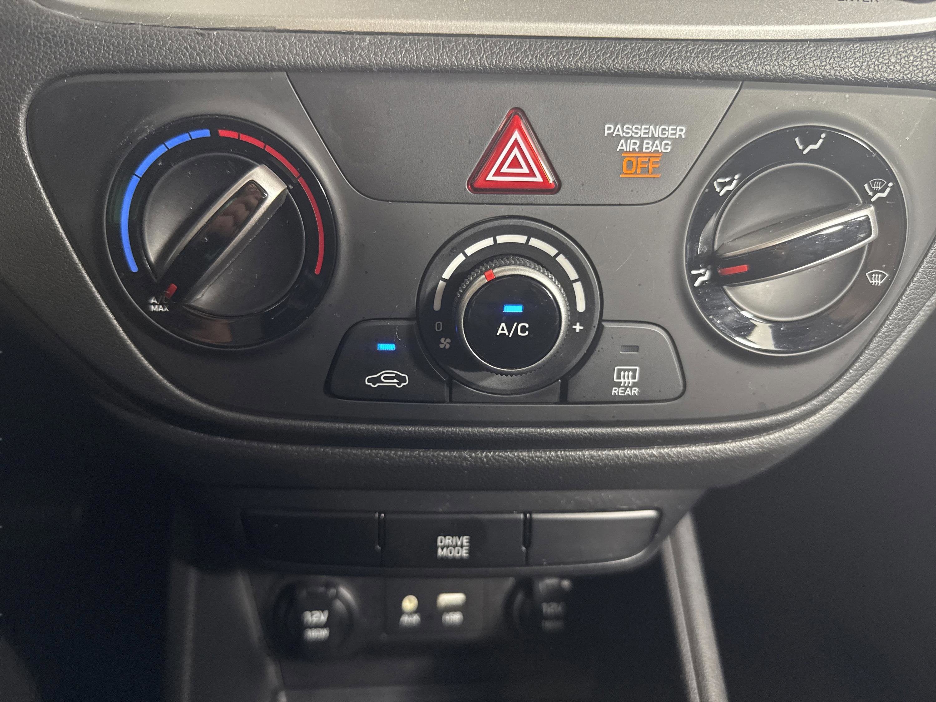 2022 Hyundai Accent SE