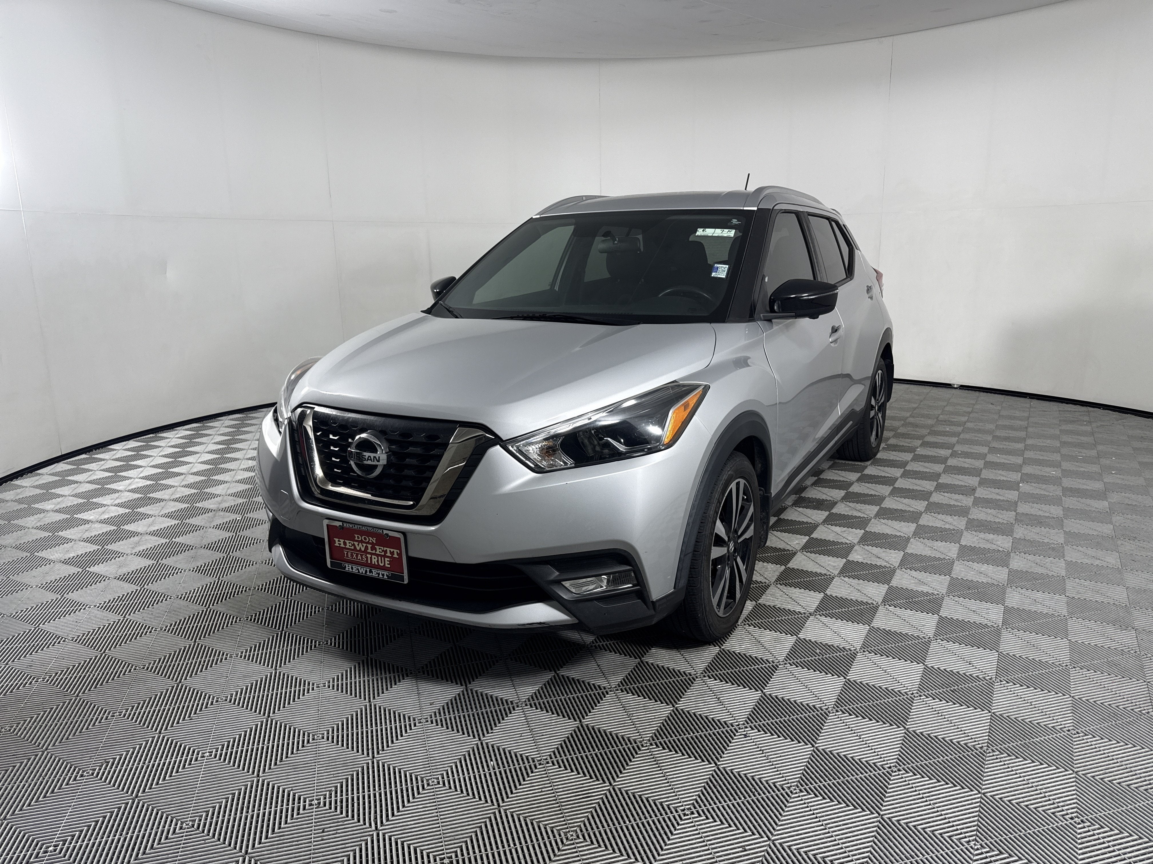 2019 Nissan Kicks SR