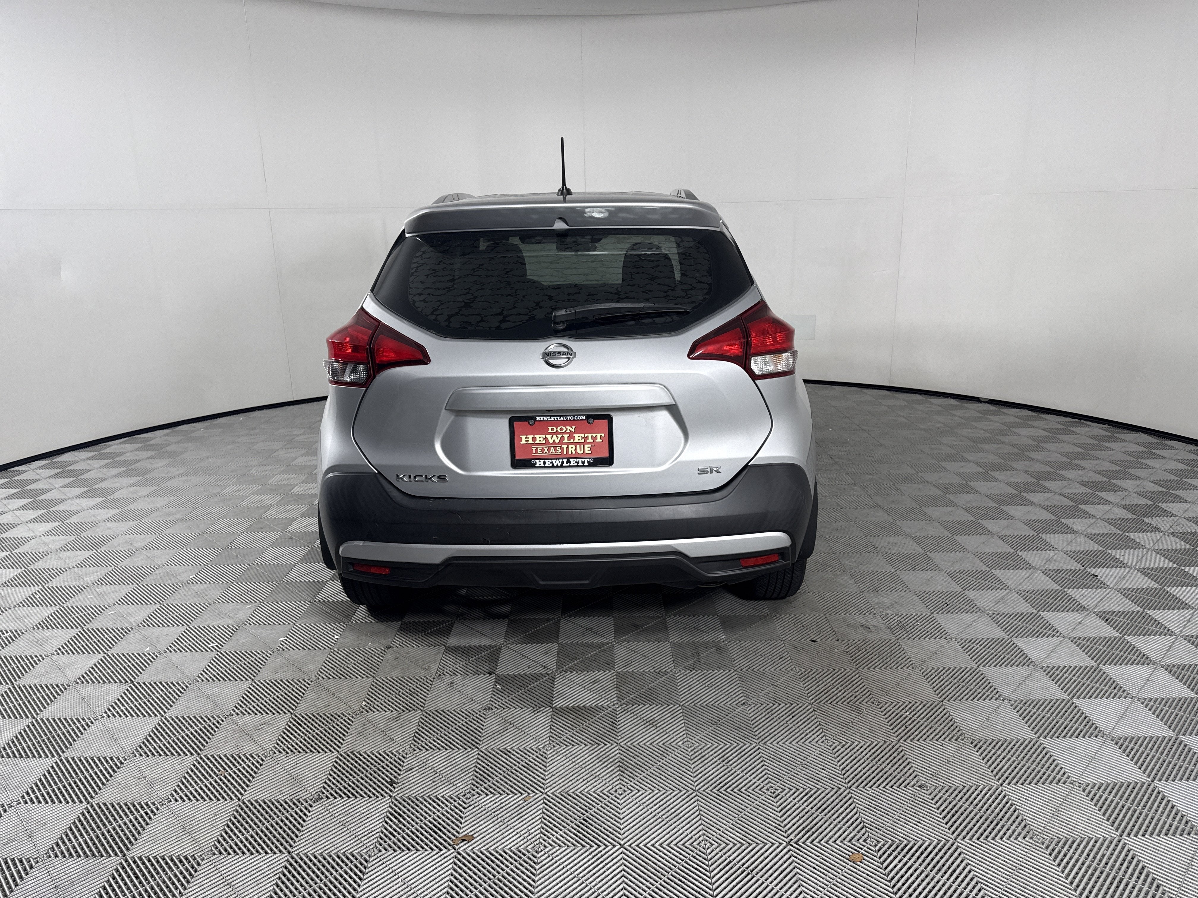 2019 Nissan Kicks SR