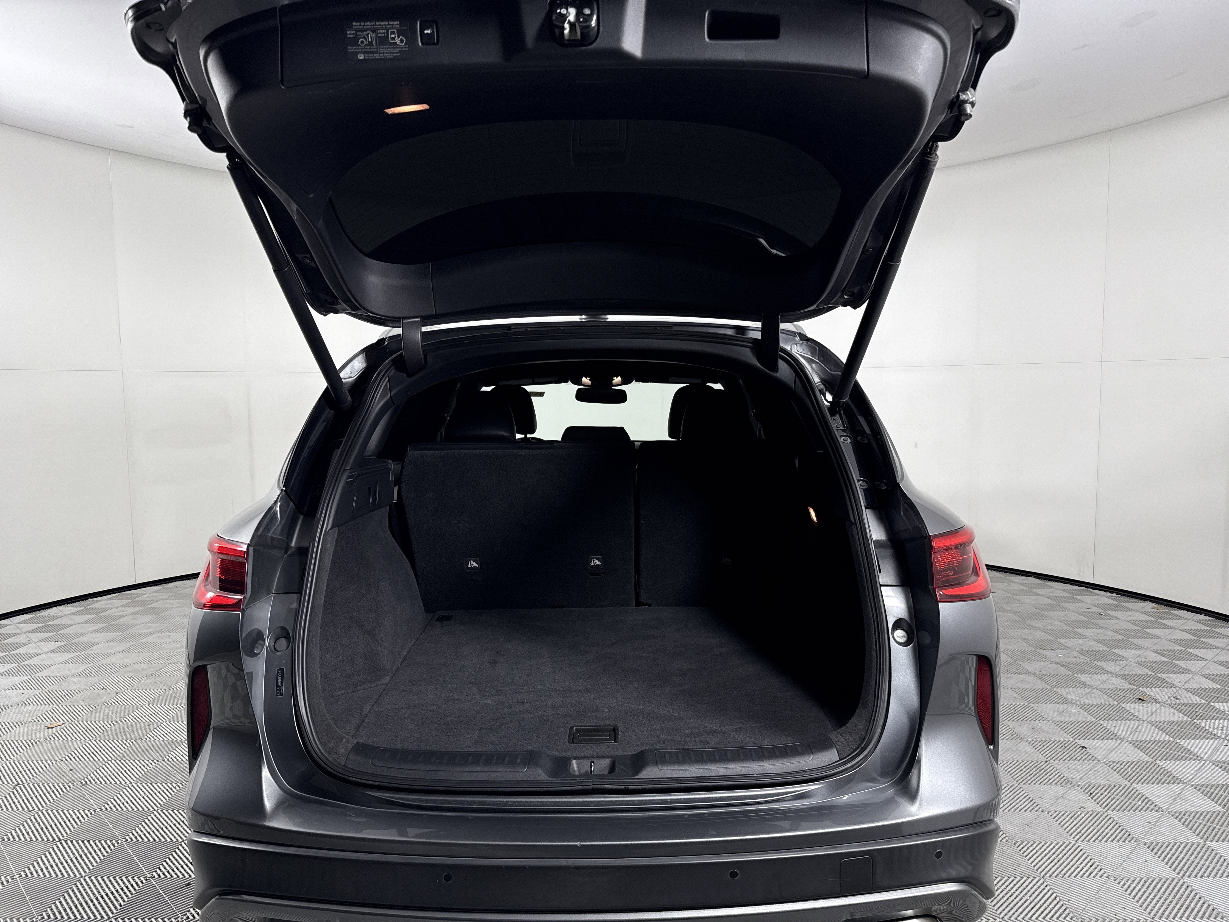 2021 INFINITI QX50 LUXE