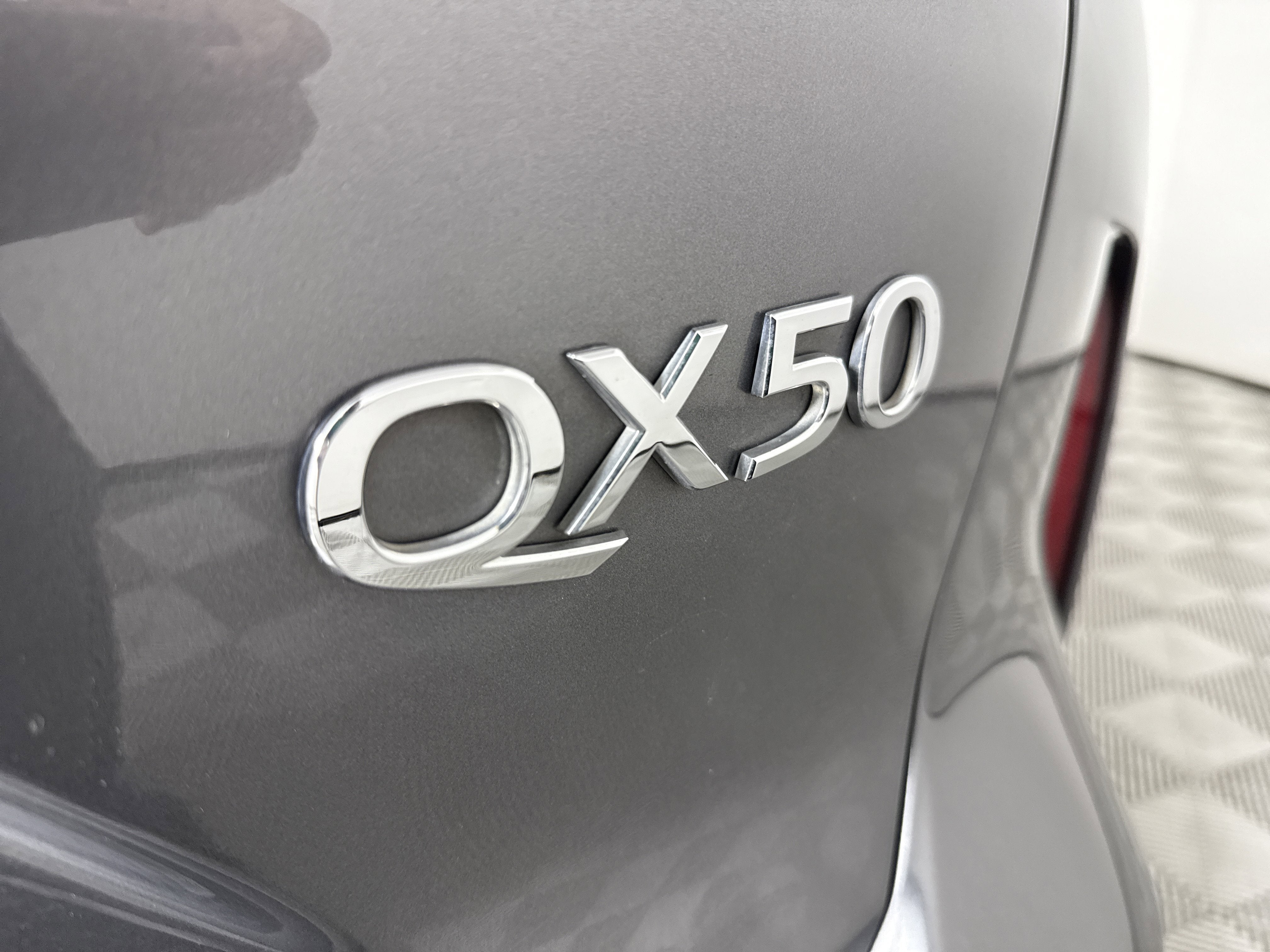 2021 INFINITI QX50 LUXE