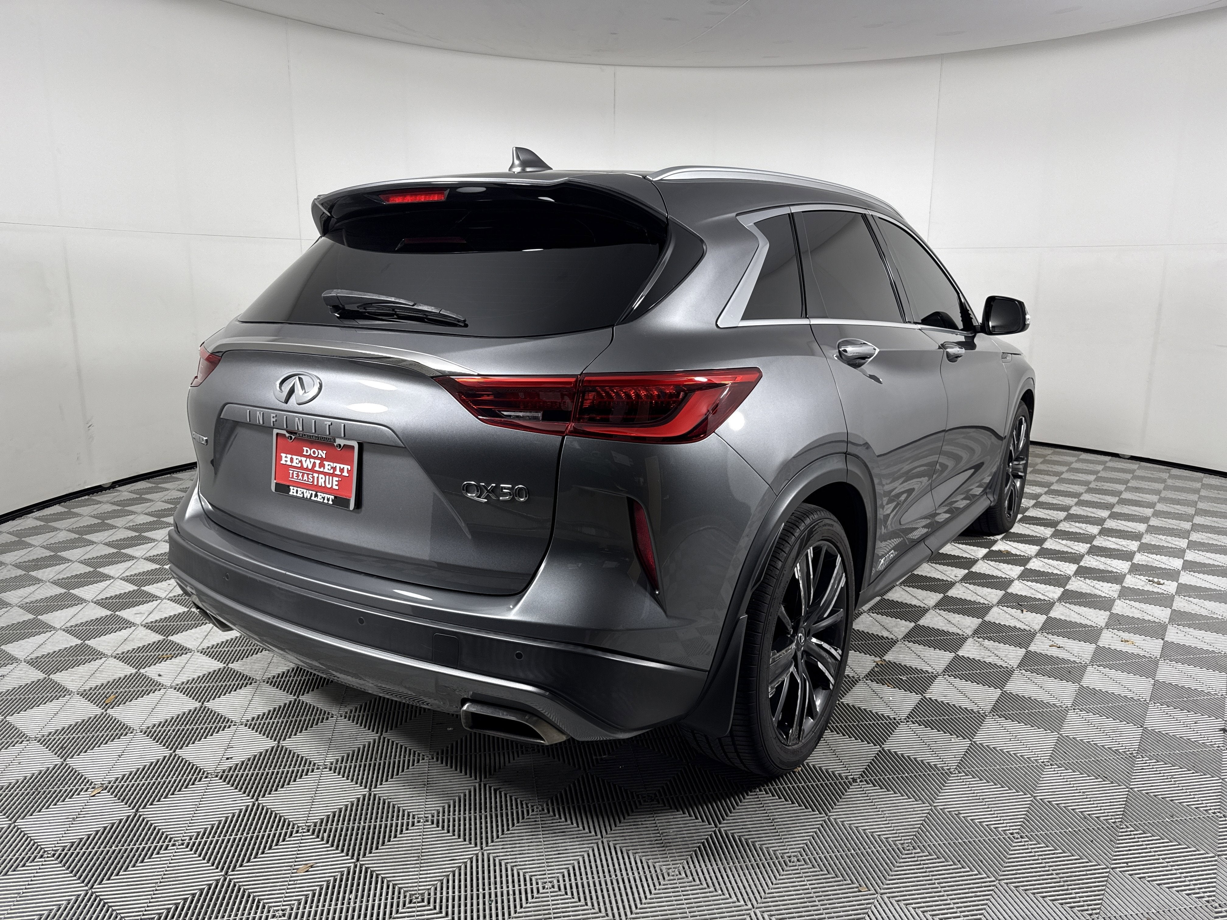 2021 INFINITI QX50 LUXE