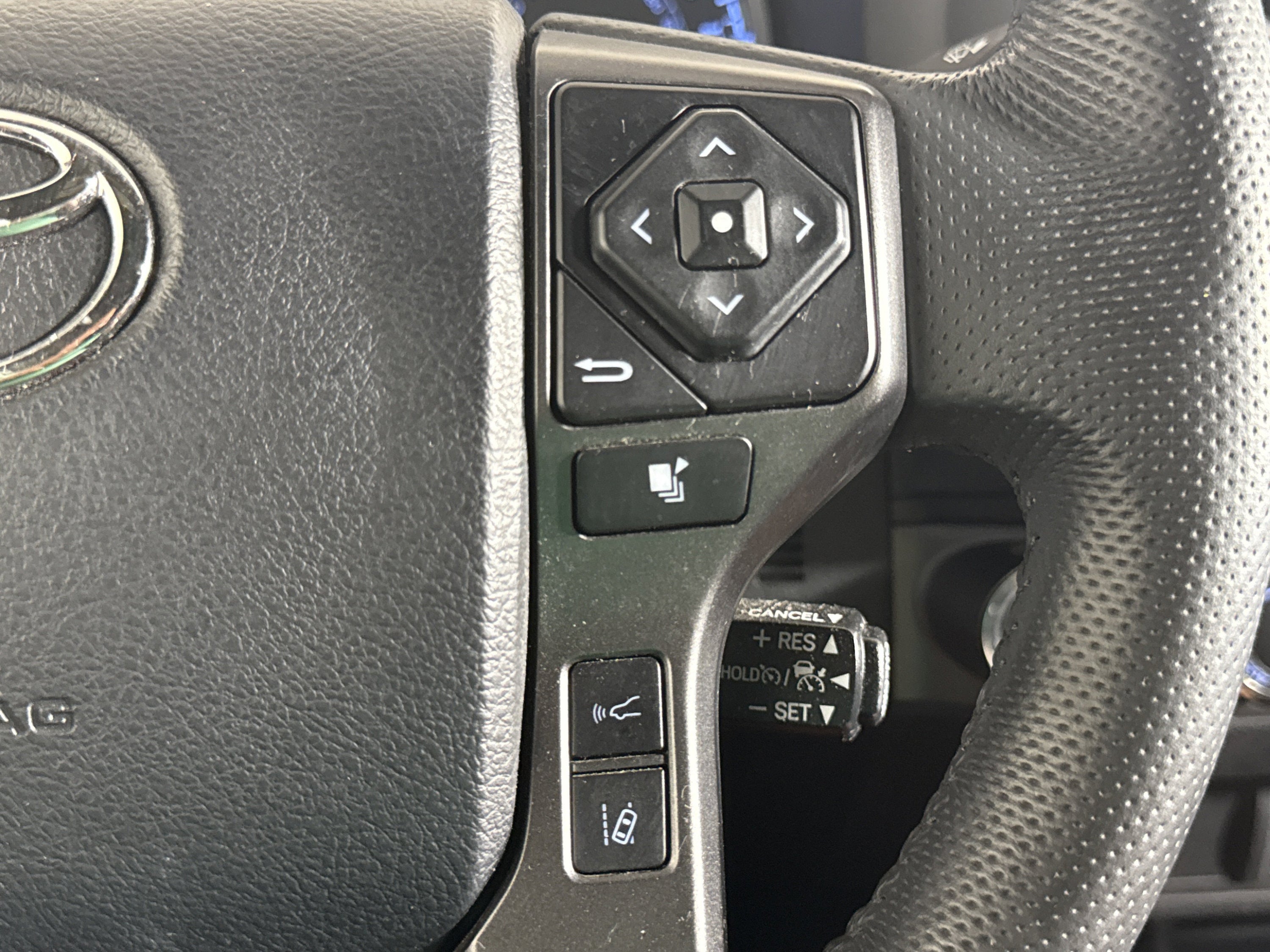 2023 Toyota Tacoma 4WD TRD Off Road