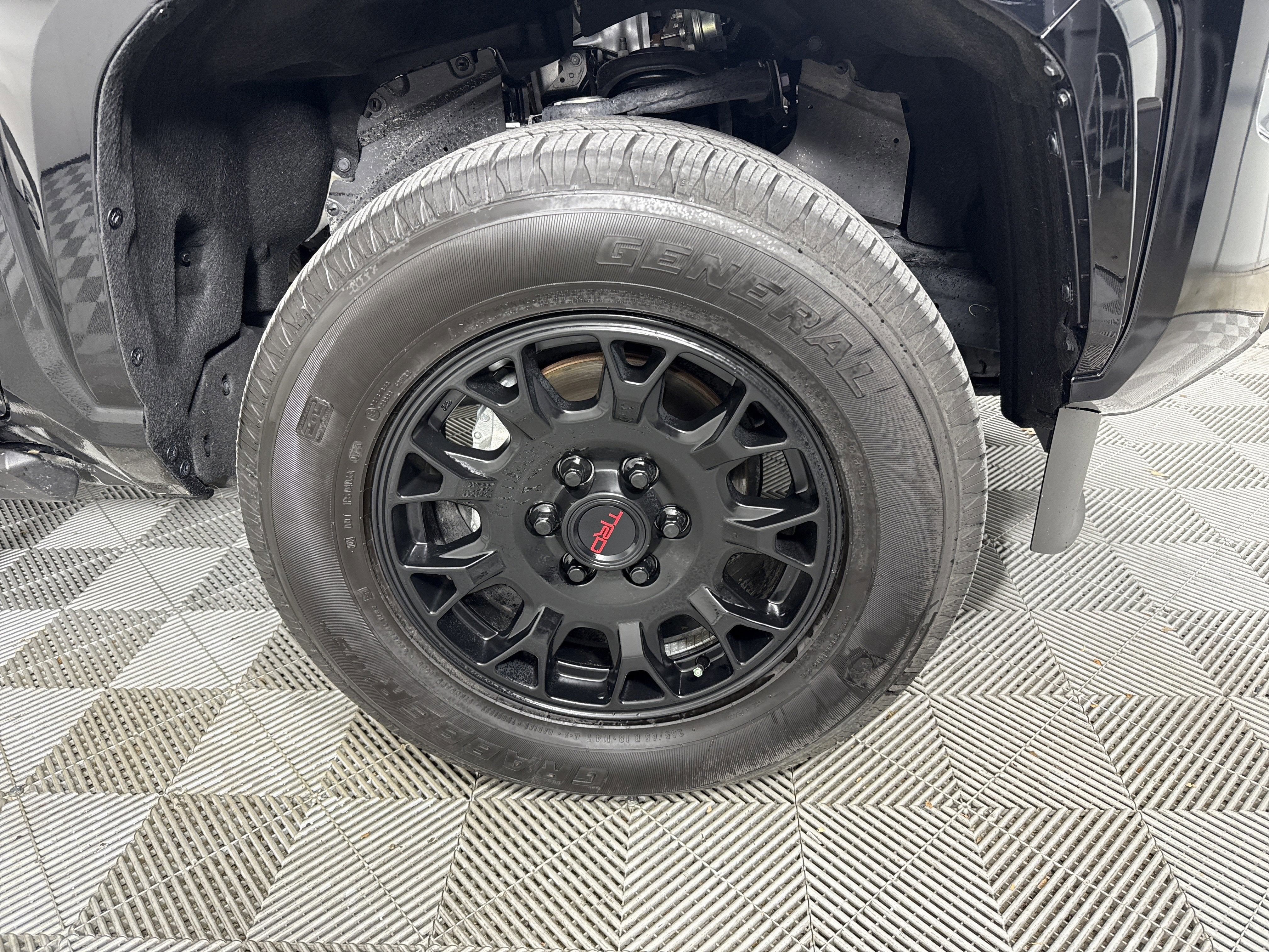 2025 Toyota Tacoma 4WD SR5