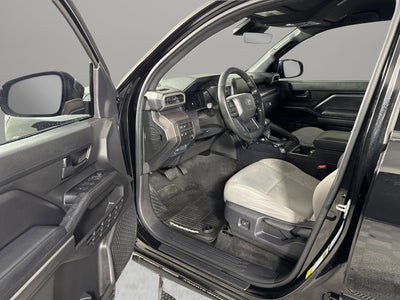 2025 Toyota Tacoma 4WD SR5