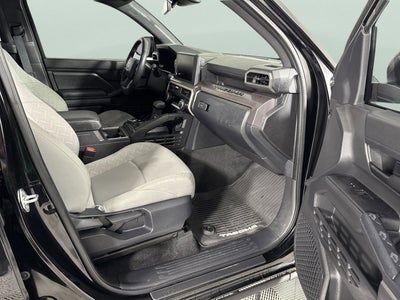 2025 Toyota Tacoma 4WD SR5