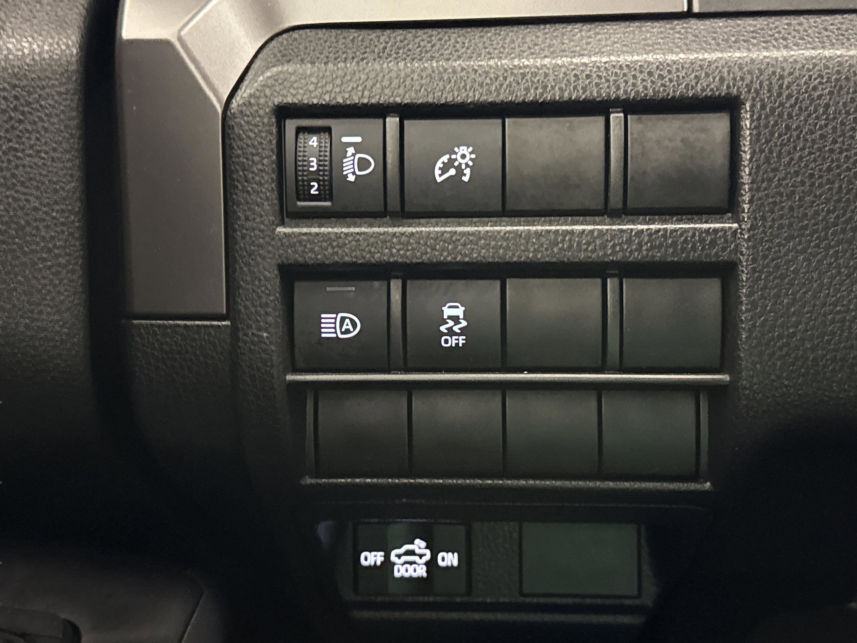 2025 Toyota Tacoma 4WD SR5