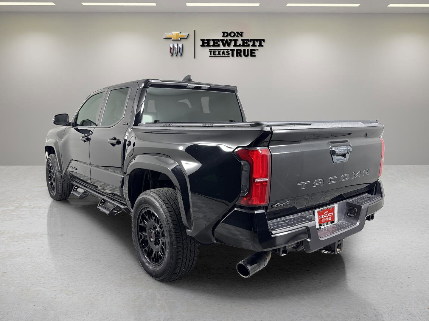 2025 Toyota Tacoma 4WD SR5