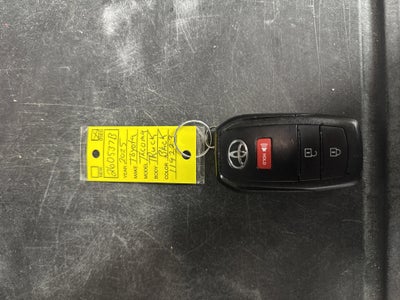 2025 Toyota Tacoma 4WD SR5