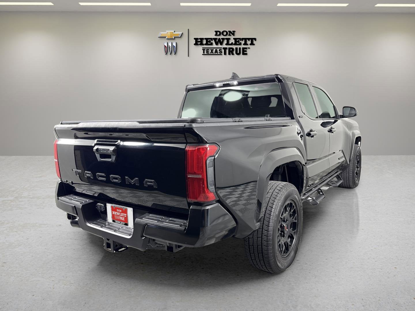 2025 Toyota Tacoma 4WD SR5