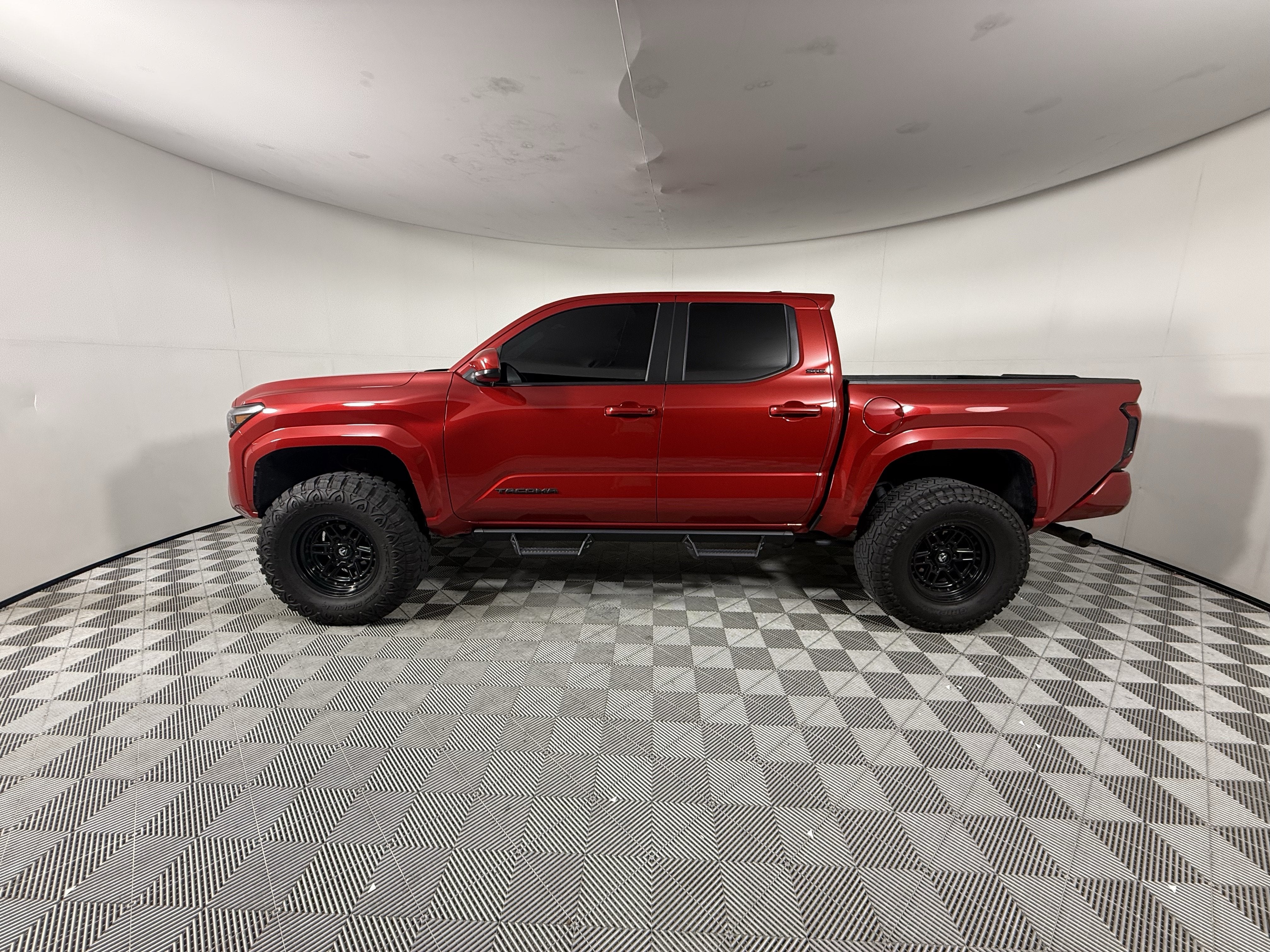 2025 Toyota Tacoma 4WD SR5