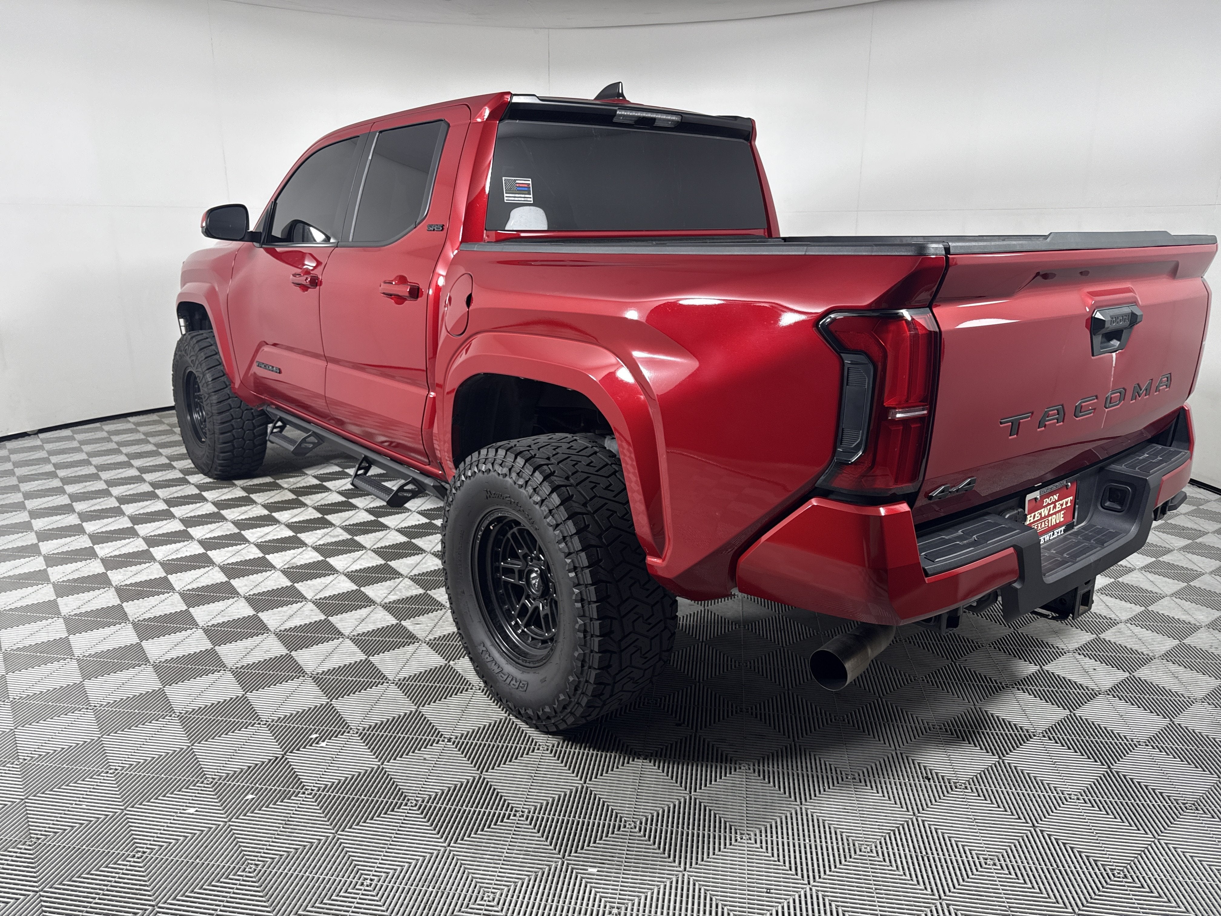 2025 Toyota Tacoma 4WD SR5