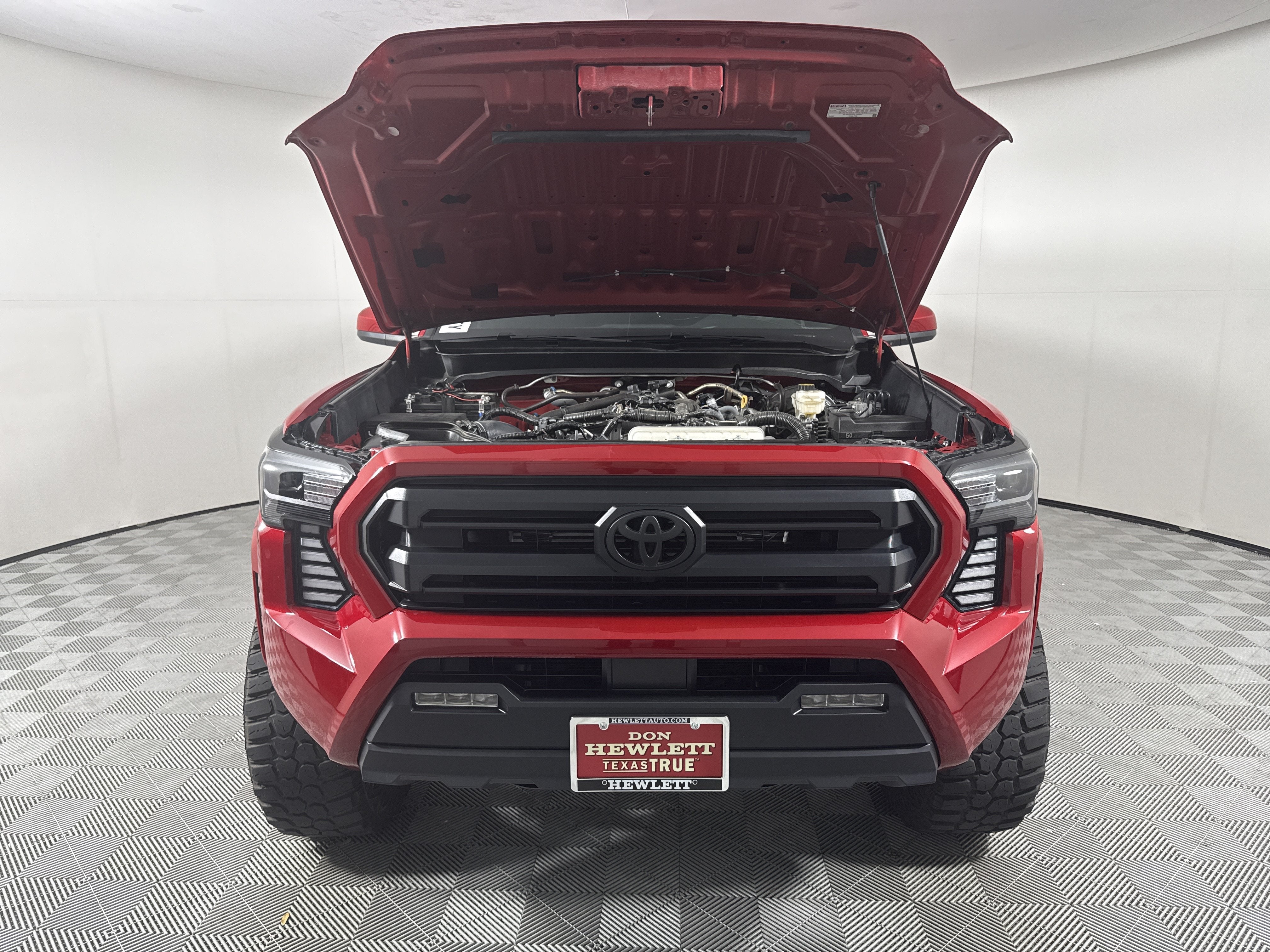 2025 Toyota Tacoma 4WD SR5
