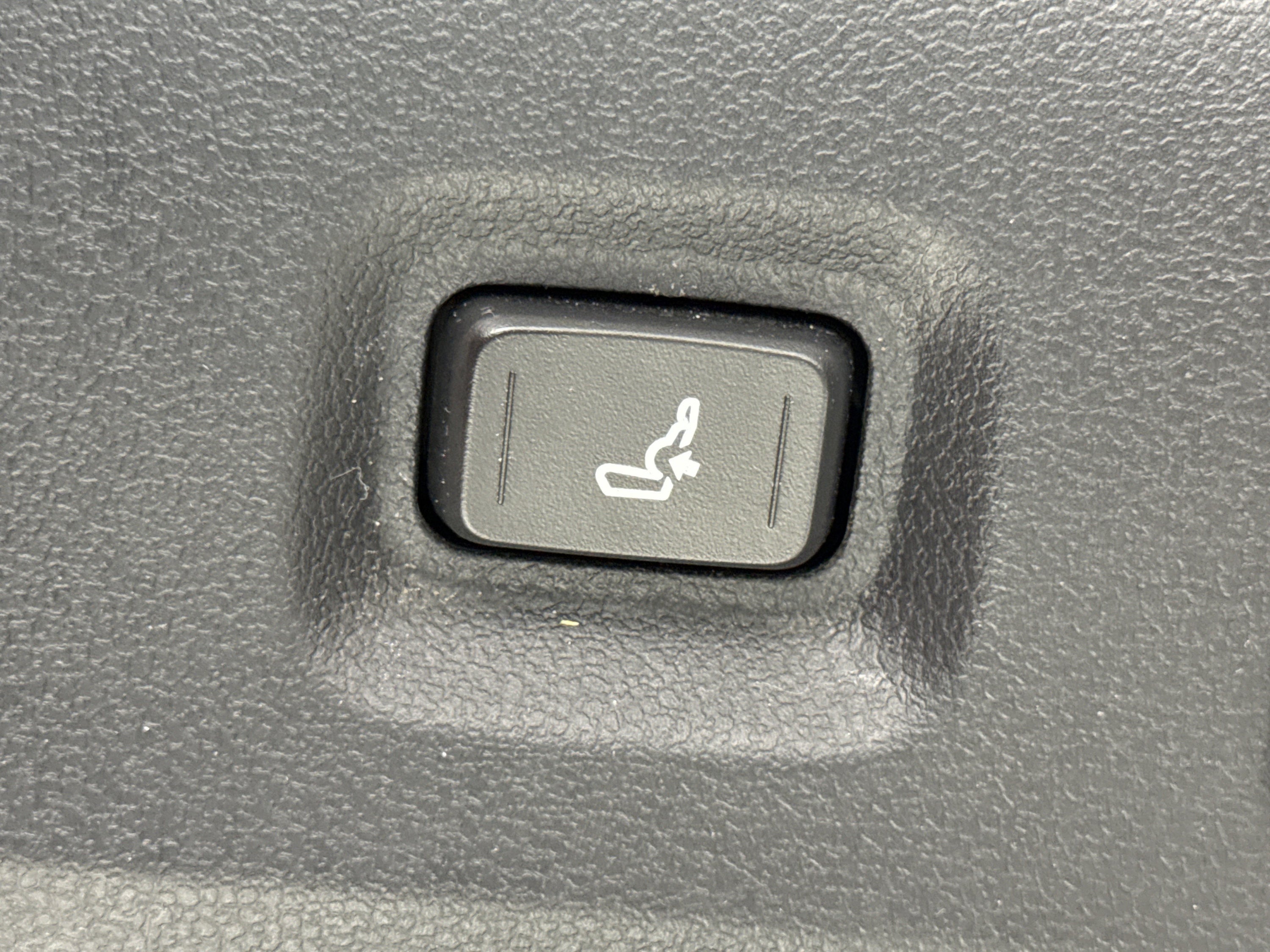 2025 Toyota Tacoma 4WD SR5
