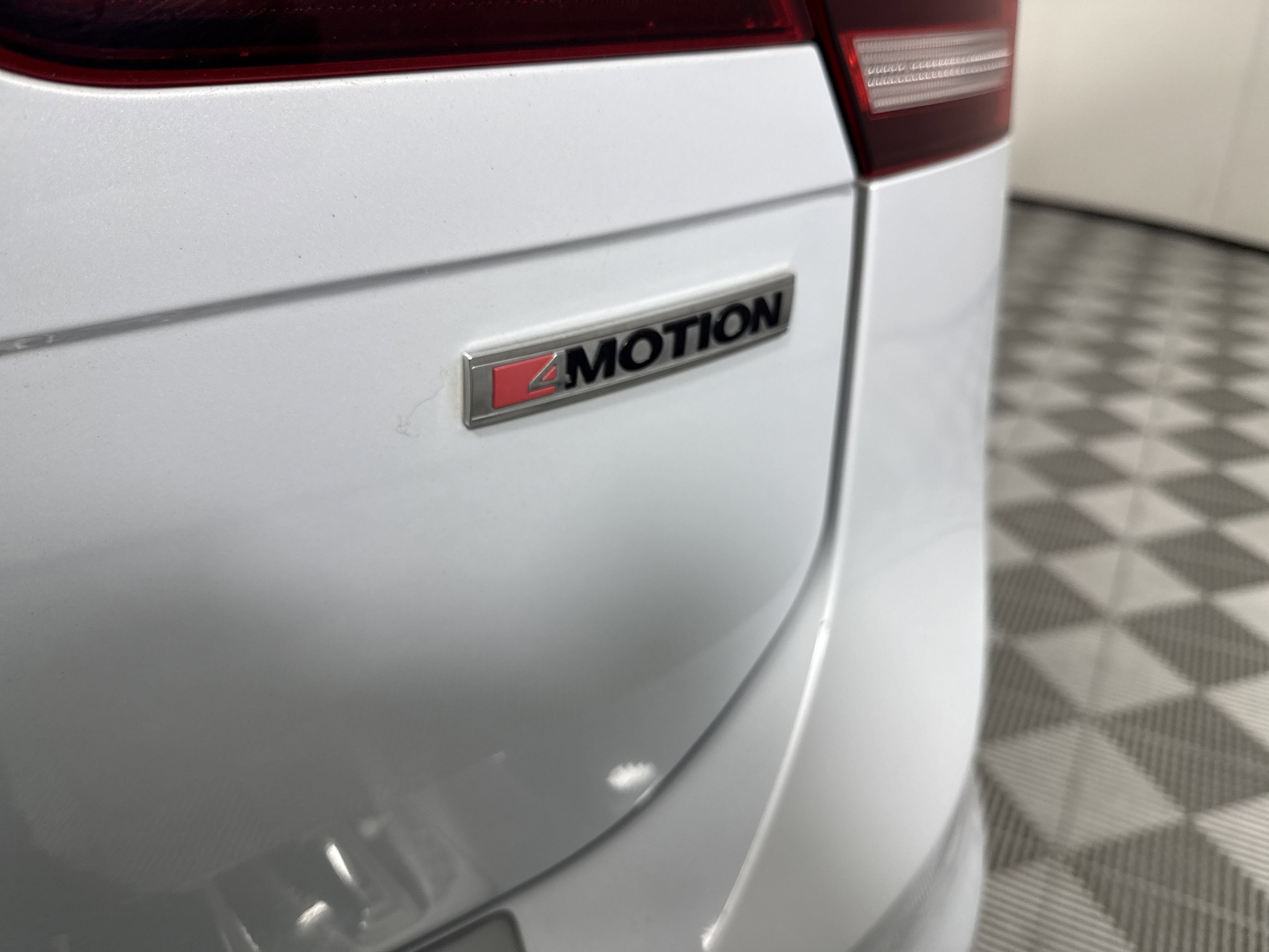 2019 Volkswagen Tiguan SEL R-Line