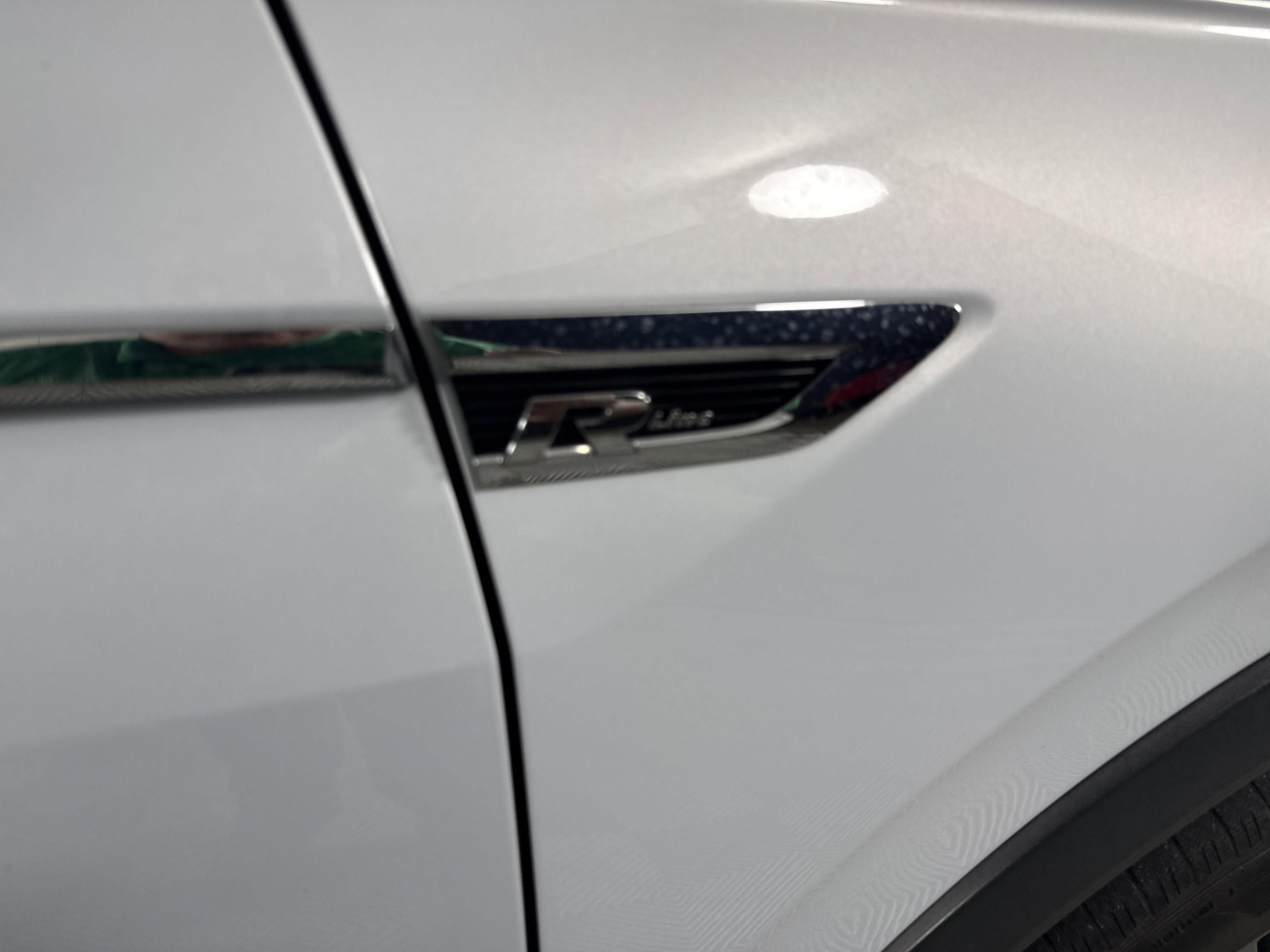 2019 Volkswagen Tiguan SEL R-Line