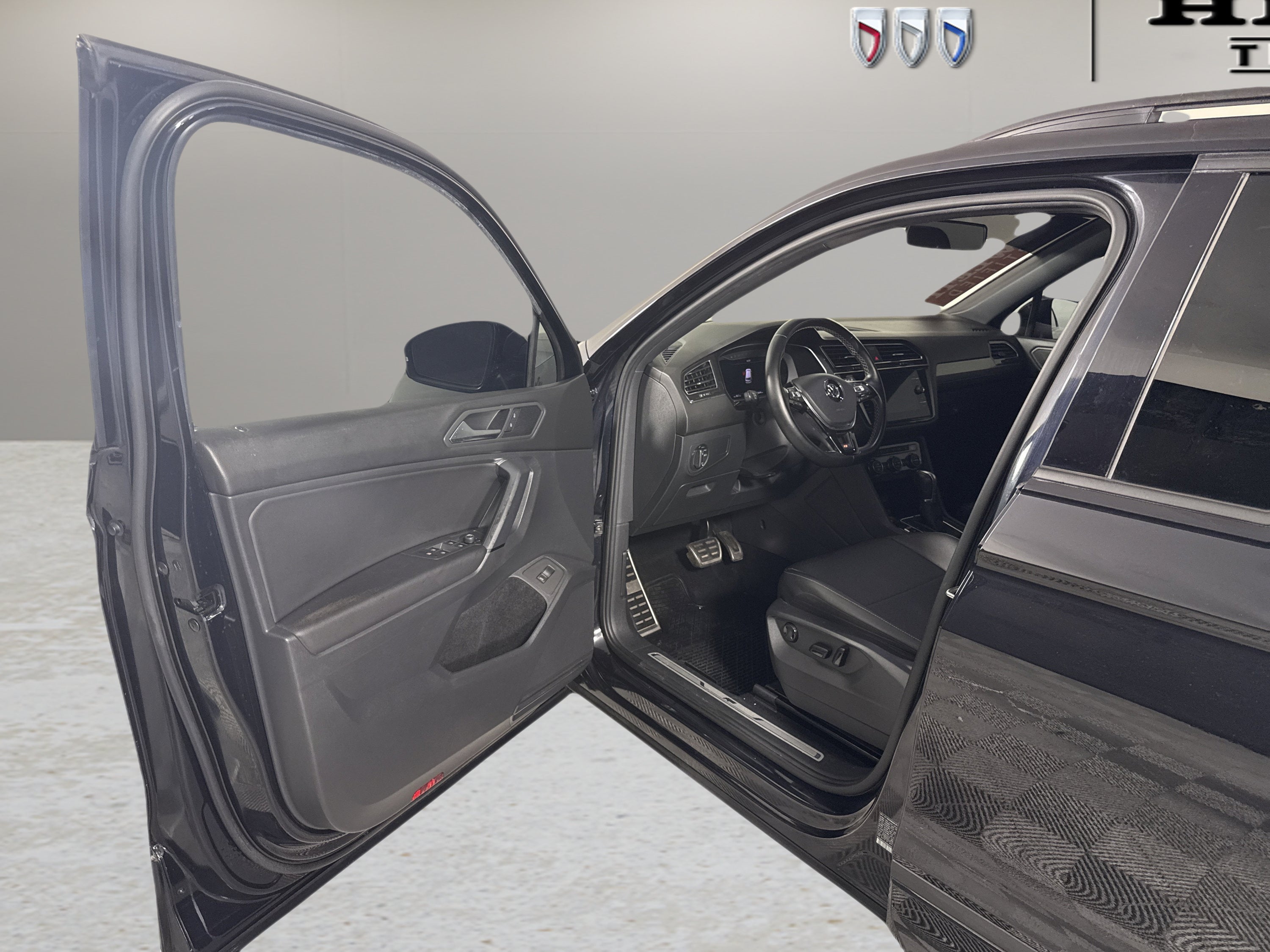 2019 Volkswagen Tiguan SEL R-Line