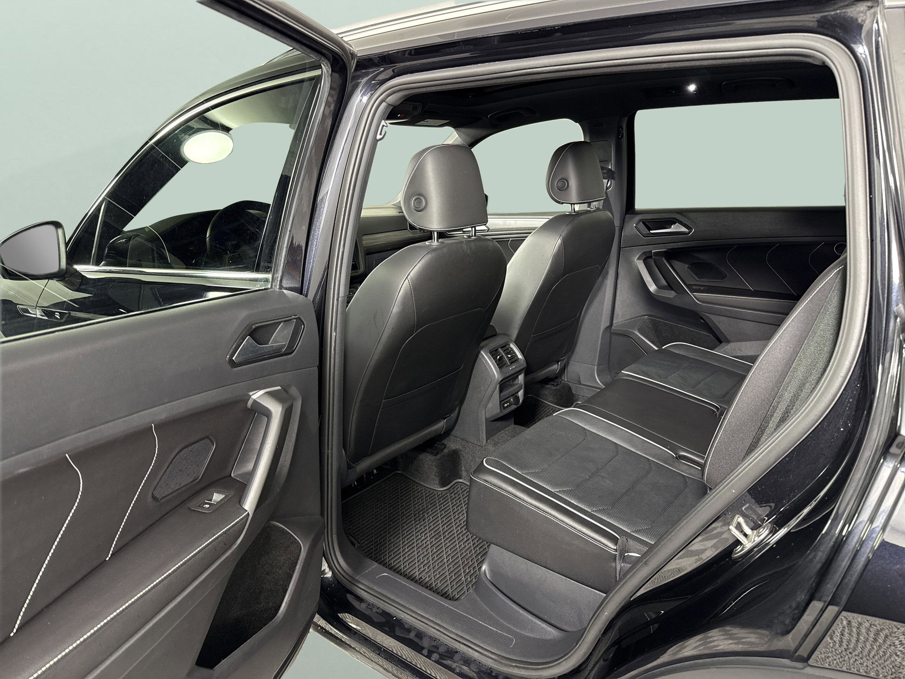 2024 Volkswagen Tiguan SEL R-Line