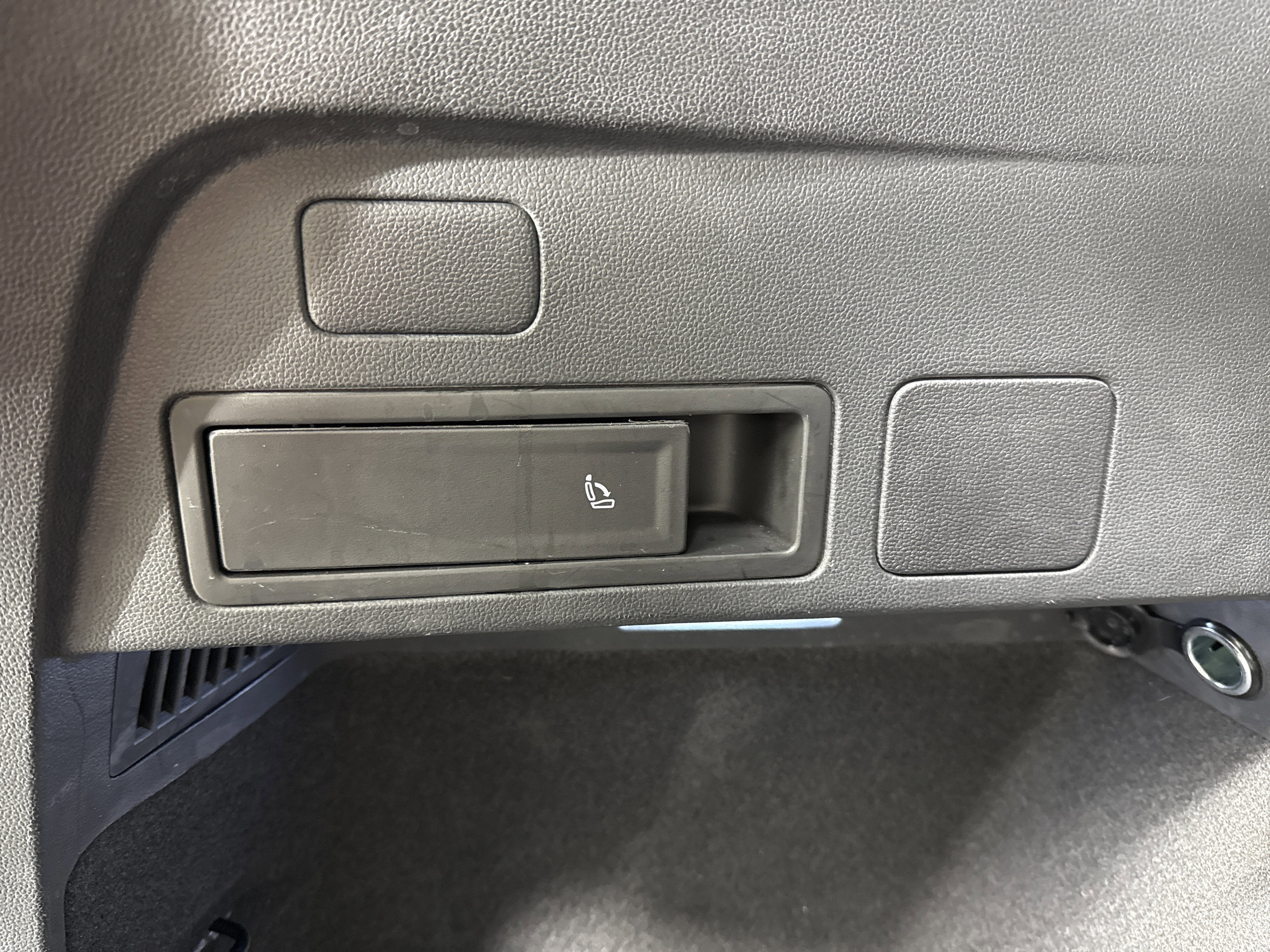 2024 Volkswagen Tiguan SEL R-Line