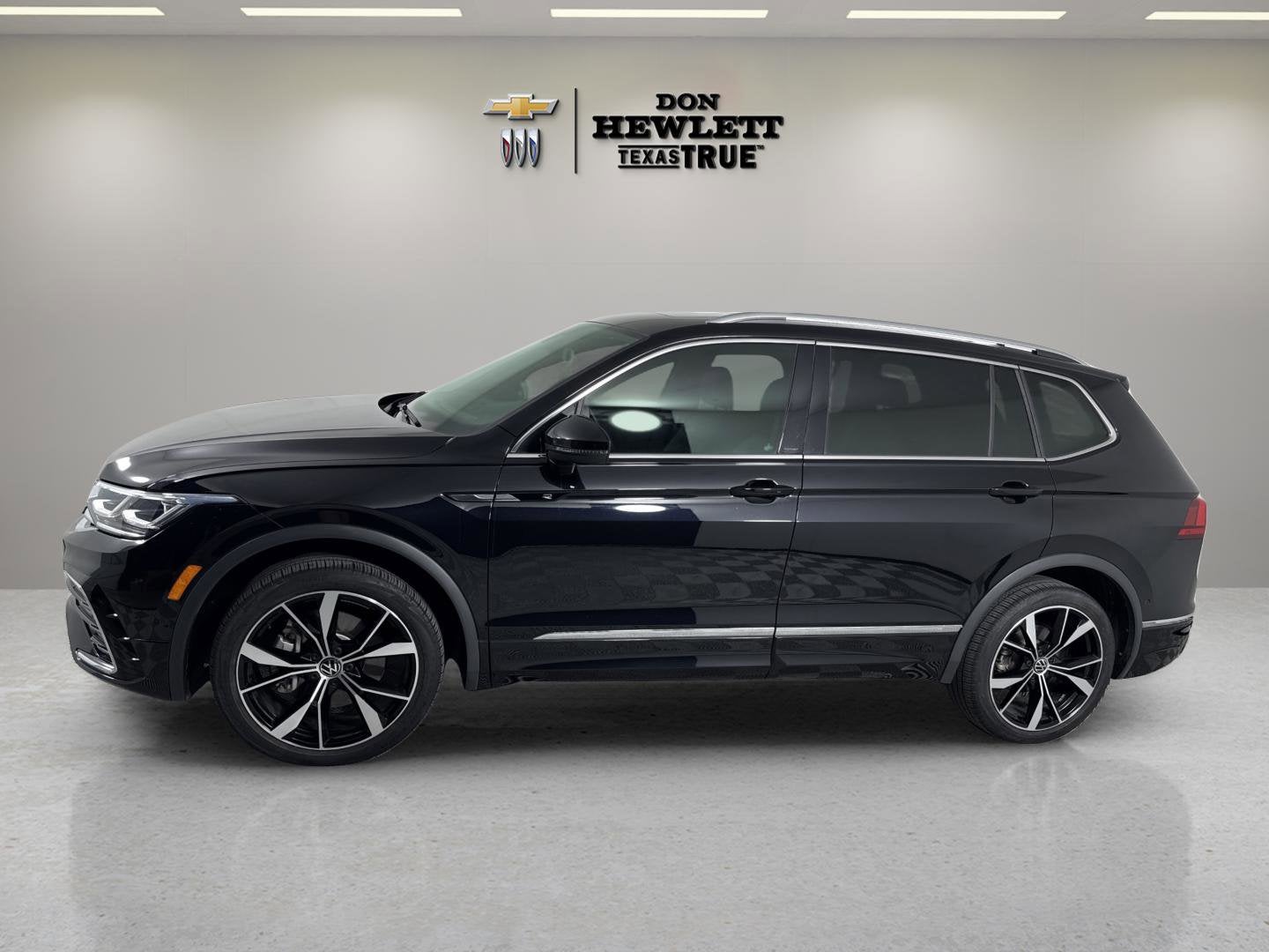 2024 Volkswagen Tiguan SEL R-Line