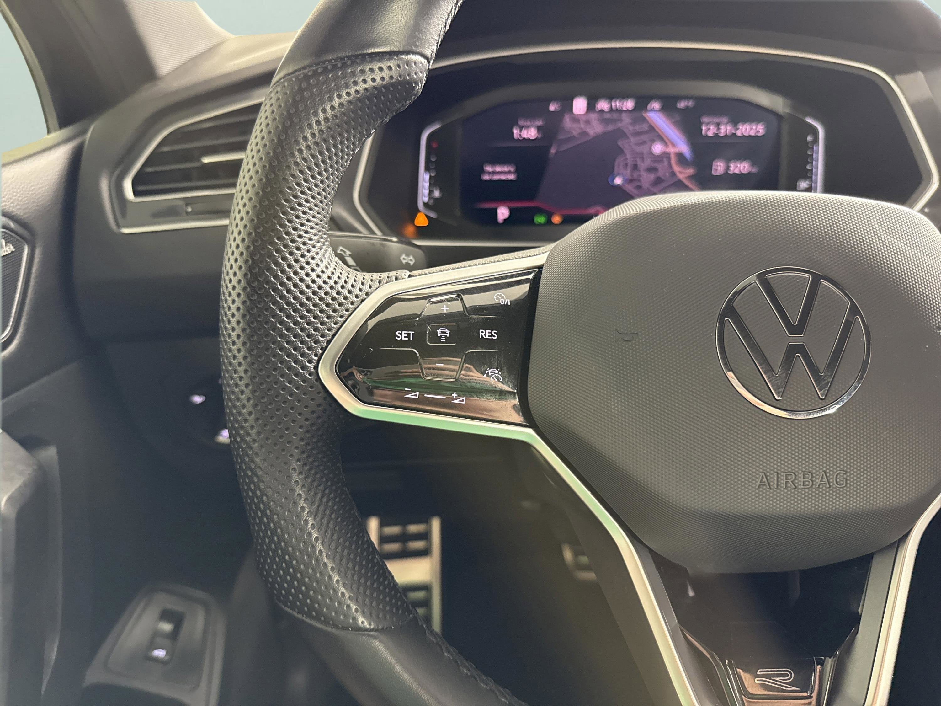 2024 Volkswagen Tiguan SEL R-Line