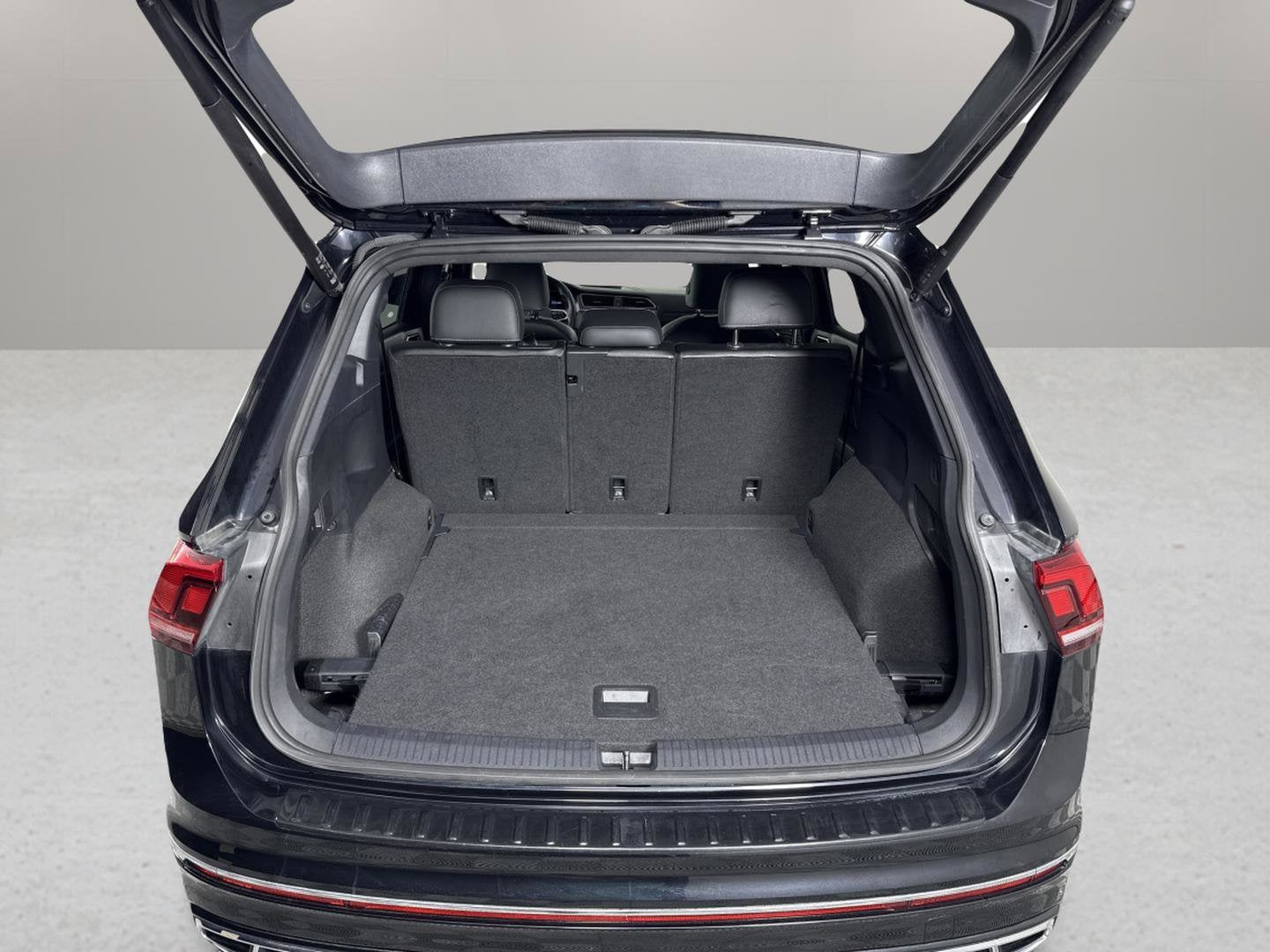 2024 Volkswagen Tiguan SEL R-Line