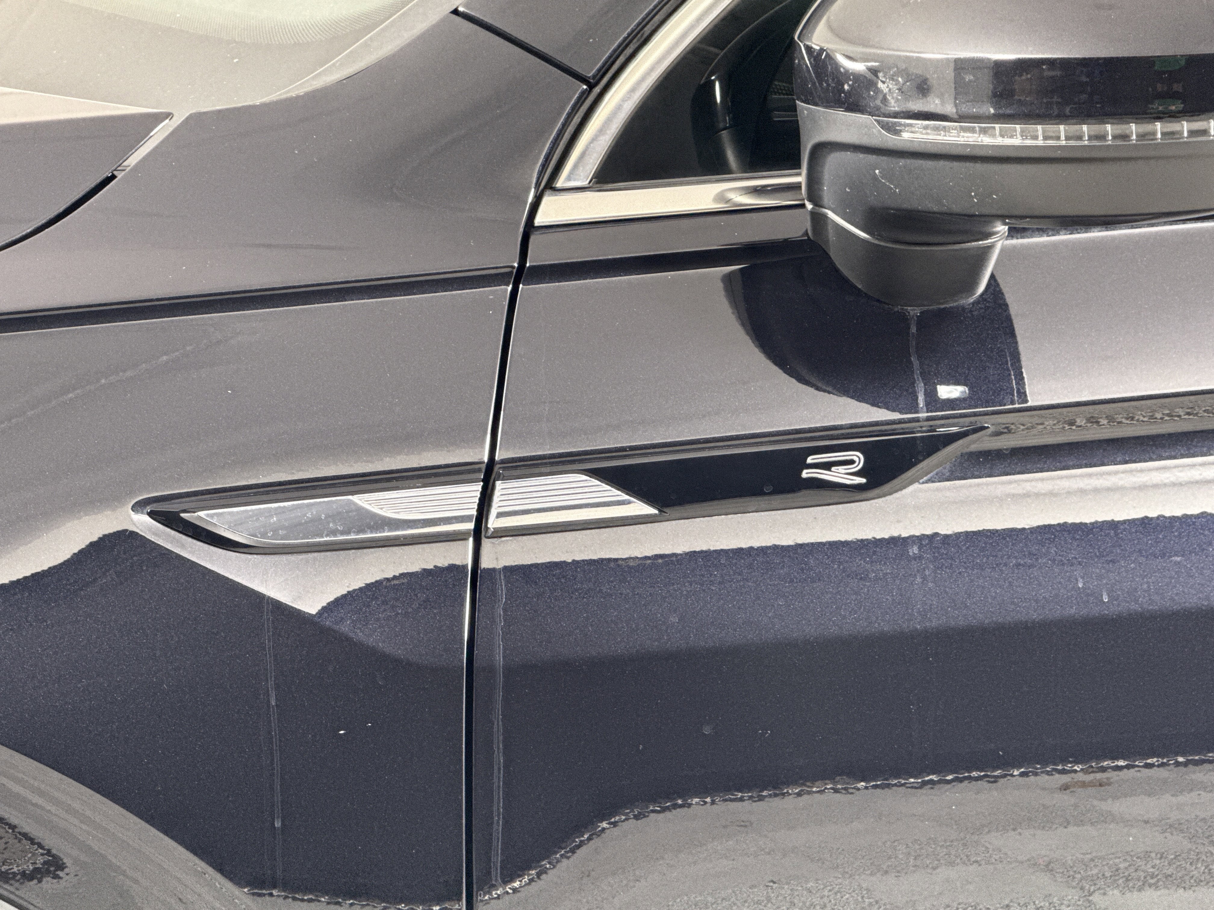 2024 Volkswagen Tiguan SEL R-Line