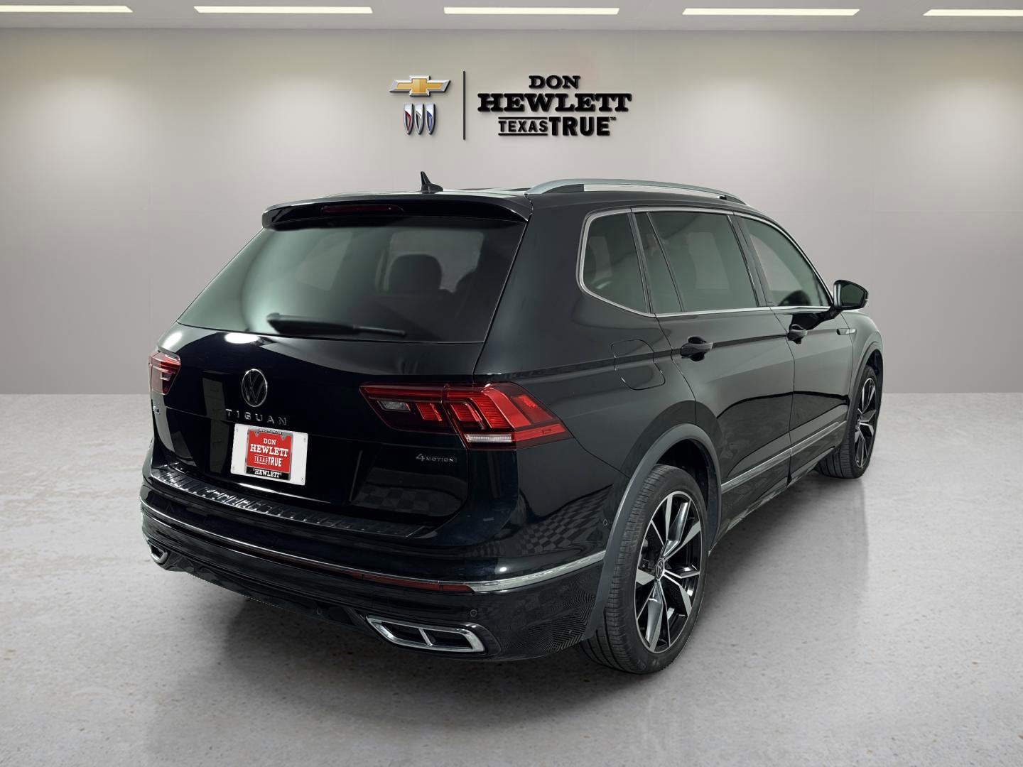 2024 Volkswagen Tiguan SEL R-Line