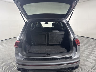 2023 Volkswagen Tiguan SE R-Line Black
