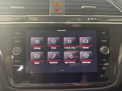 2023 Volkswagen Tiguan SE R-Line Black