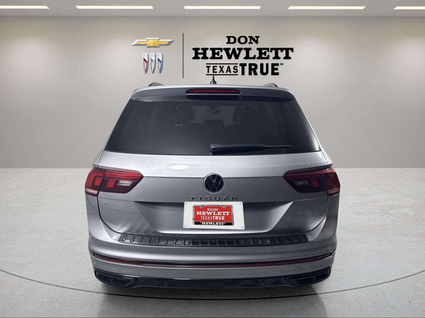 2023 Volkswagen Tiguan SE R-Line Black