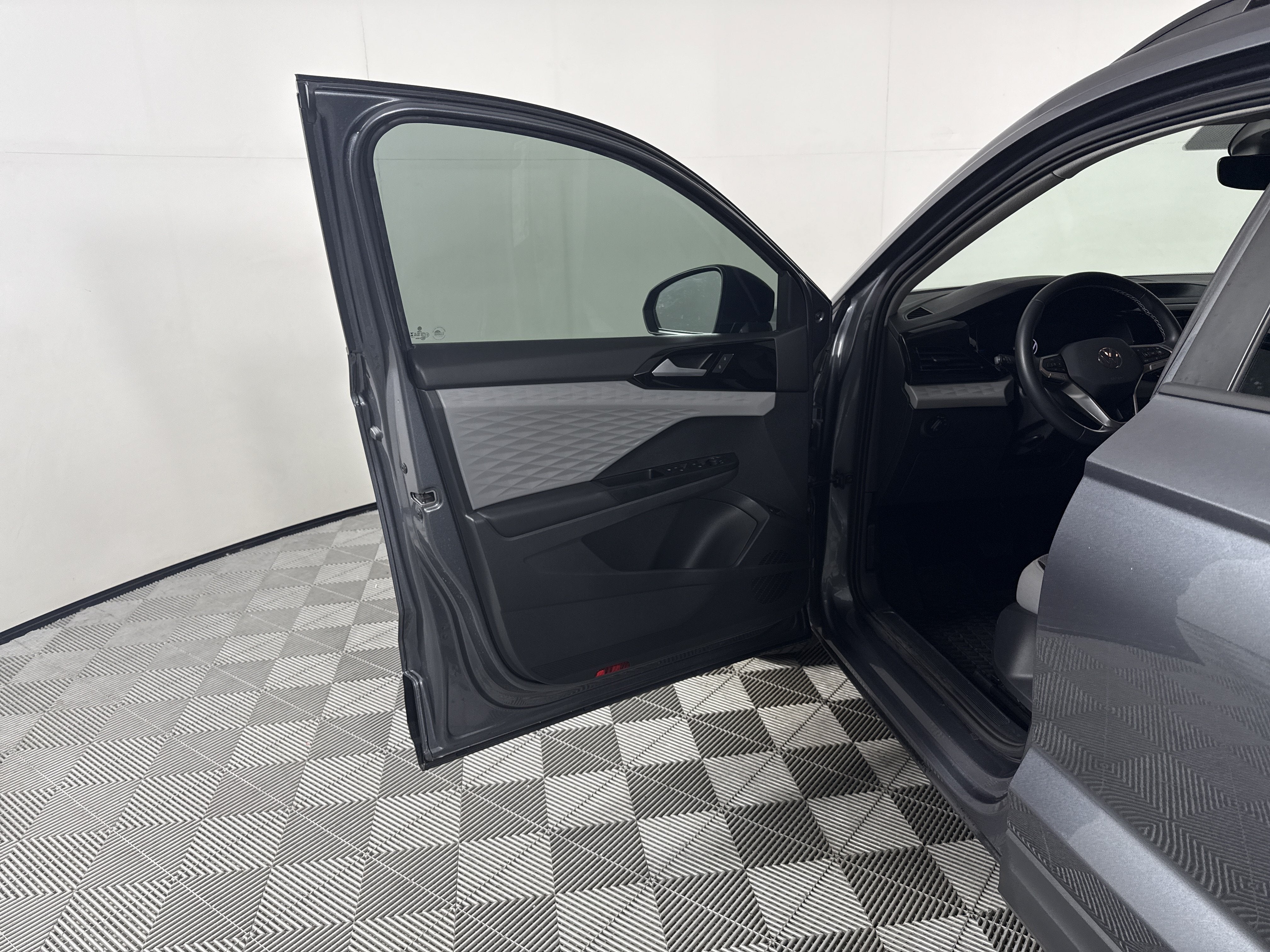 2023 Volkswagen Taos S