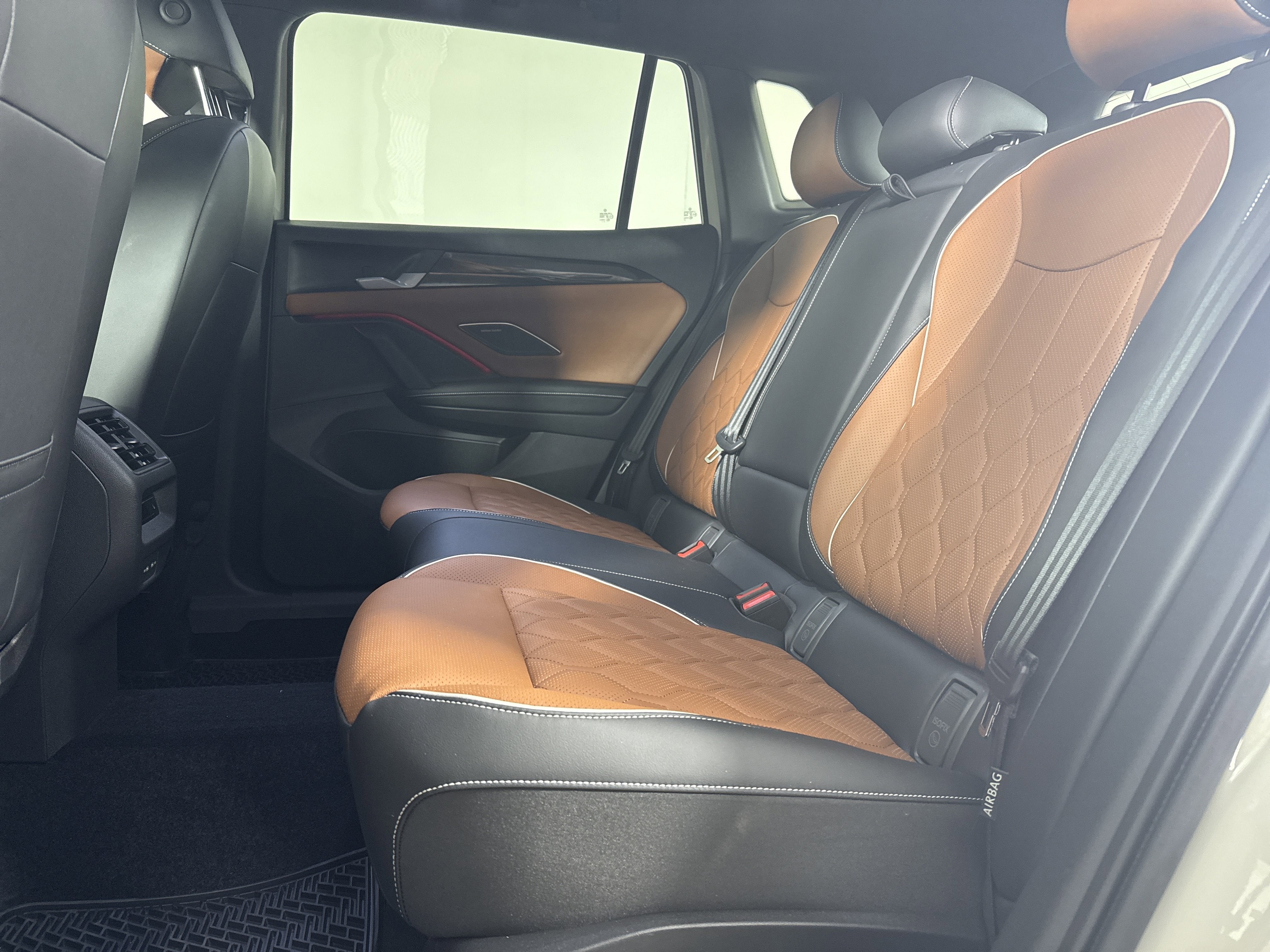 2025 Volkswagen Tiguan SEL R-Line