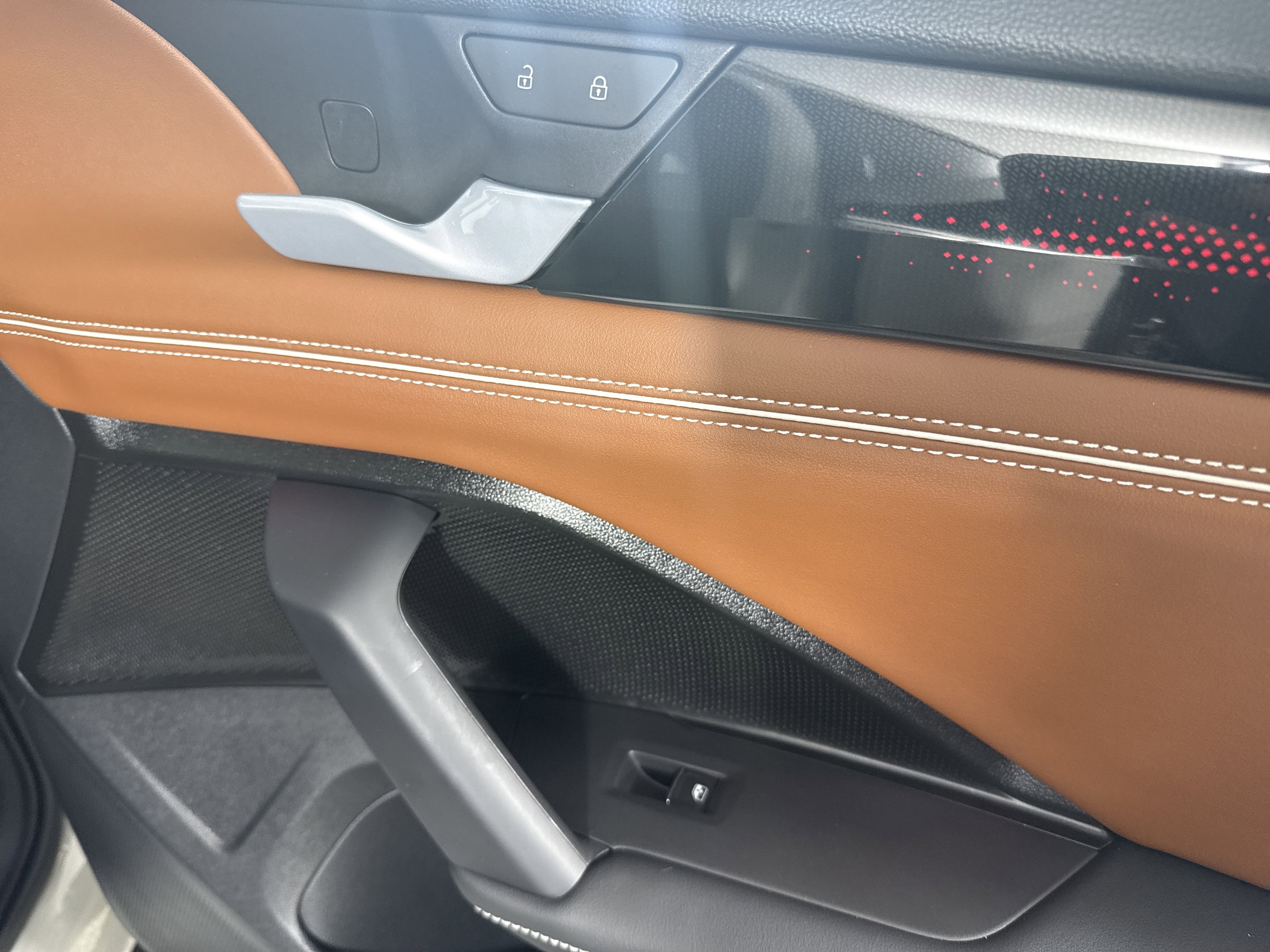 2025 Volkswagen Tiguan SEL R-Line