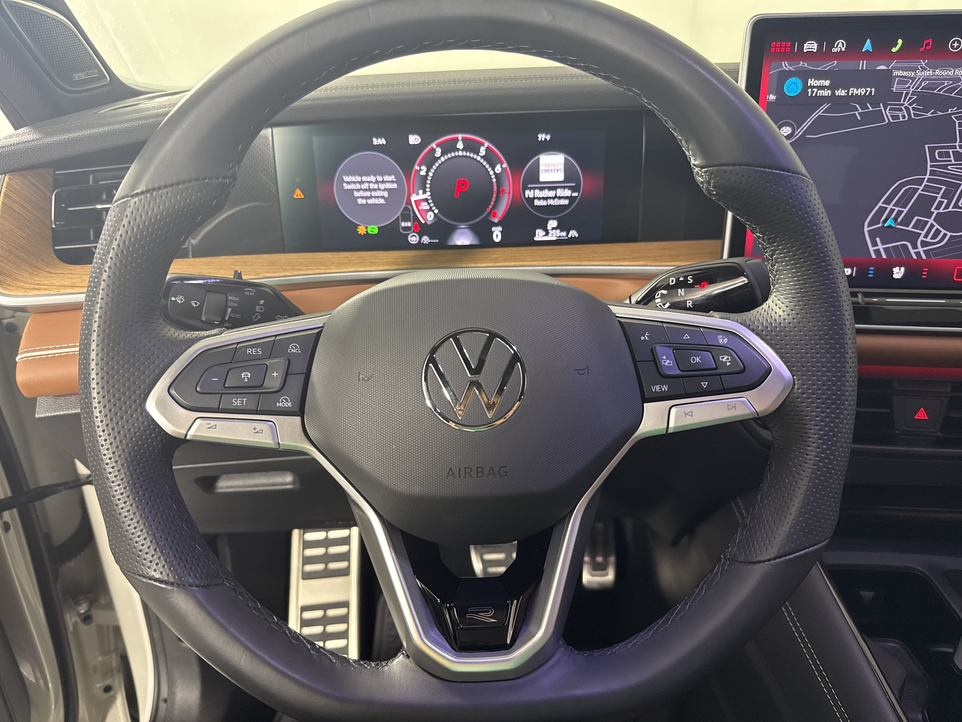 2025 Volkswagen Tiguan SEL R-Line